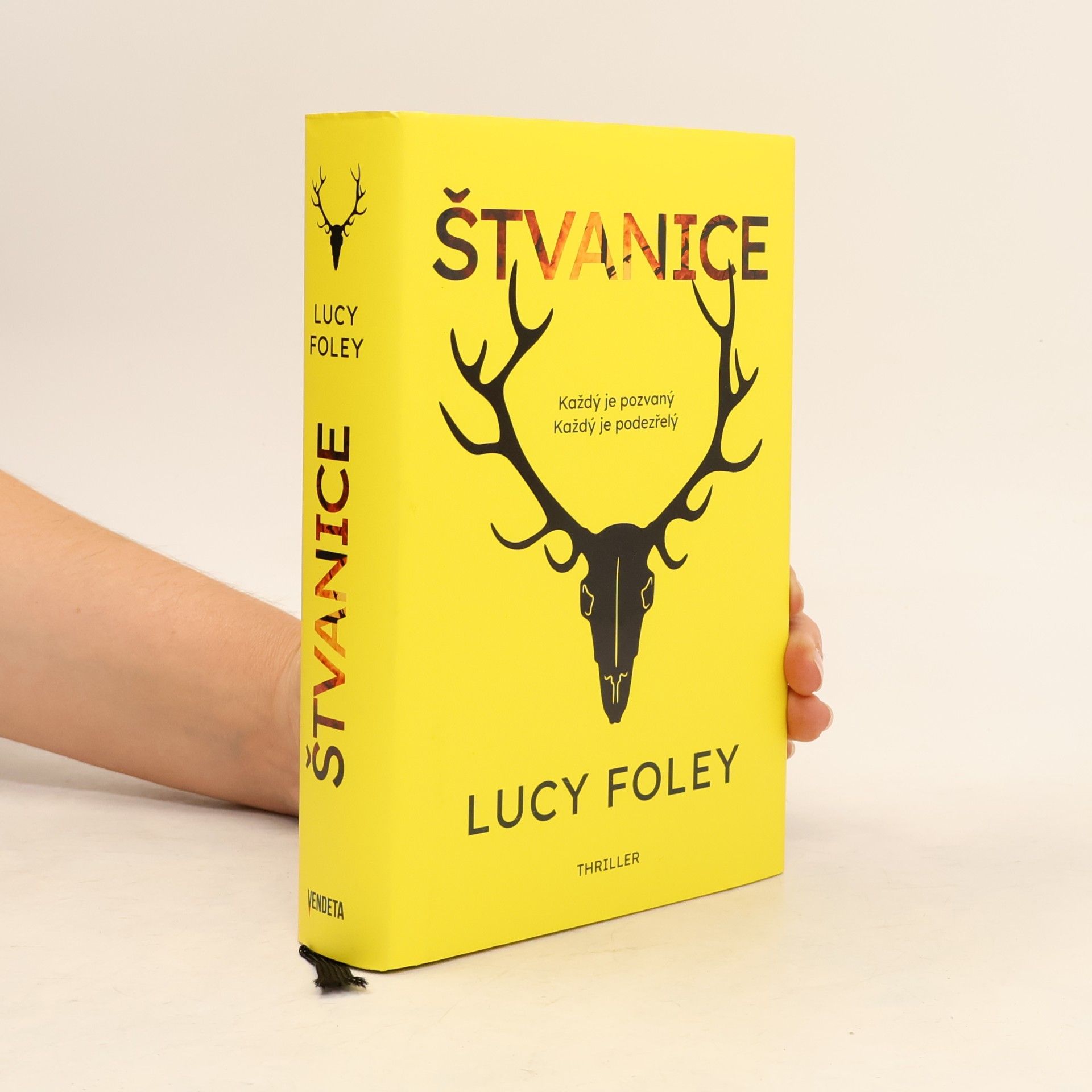 Lucy Foley Štvanice