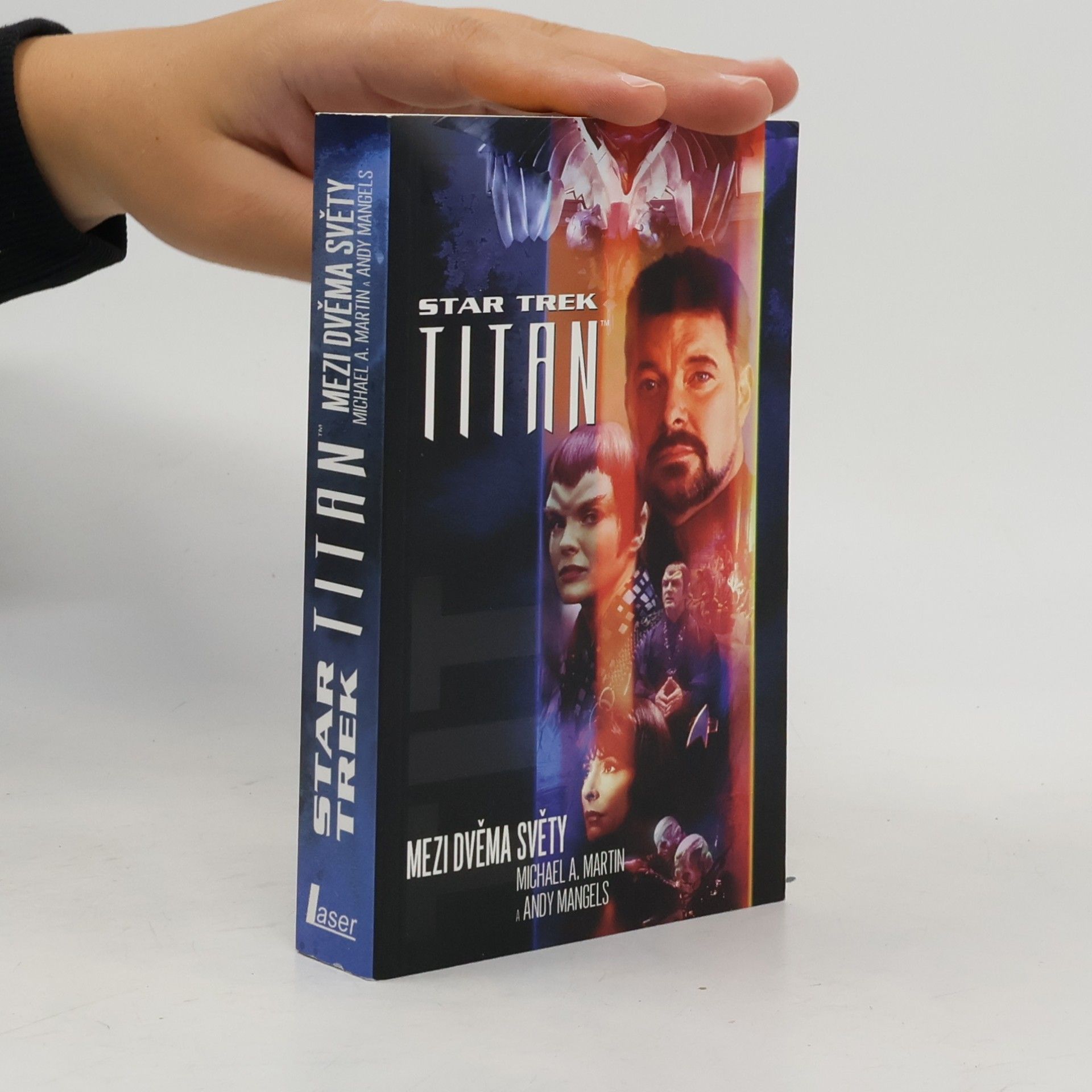 Michael A. Martin Star trek: Mezi dvěma světy