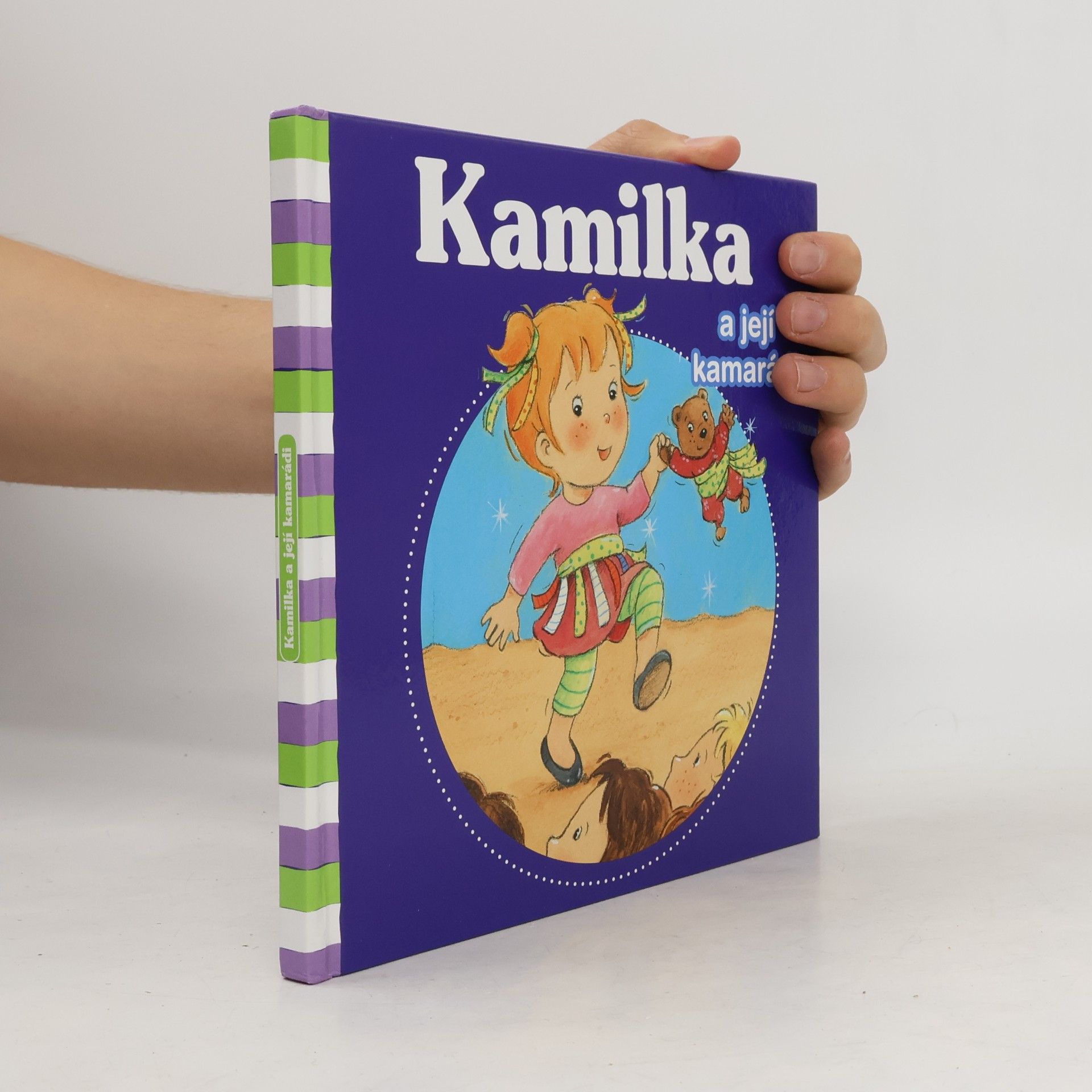 Nancy Delvaux Kamilka a její kamarádi