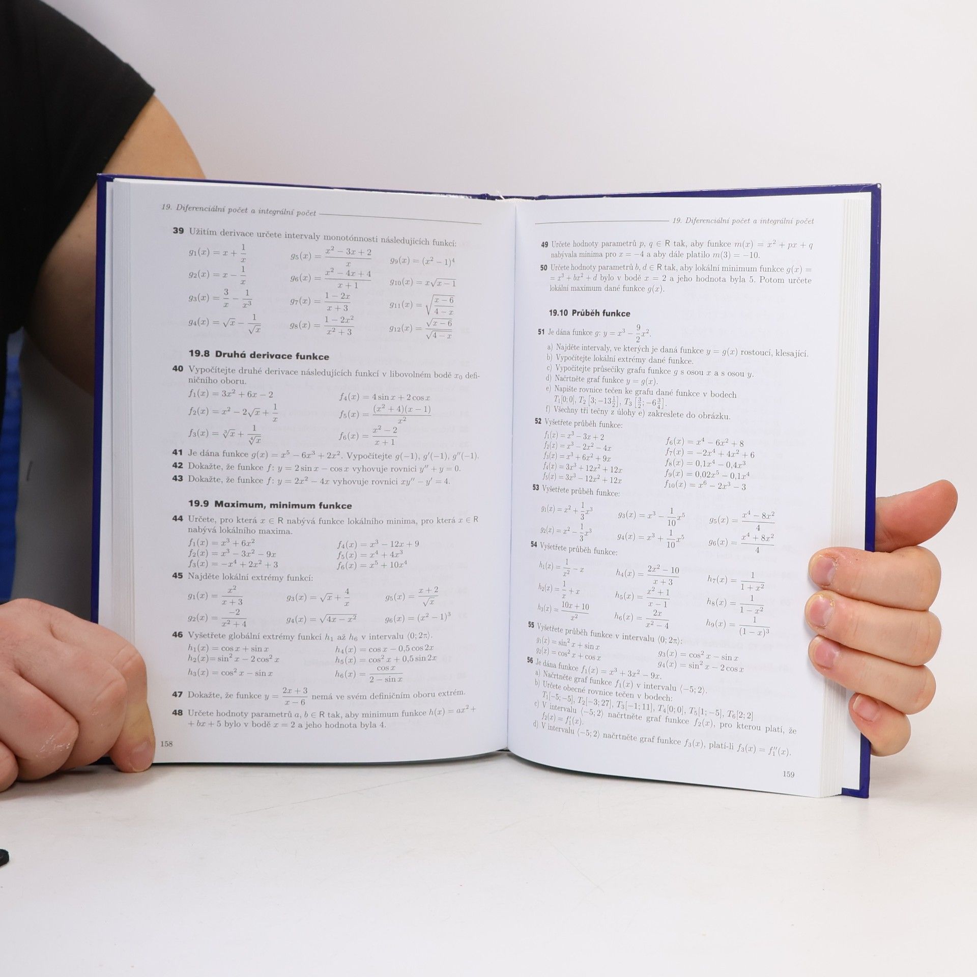 Jindra Petáková Matematika. Příprava k maturitě a k přijímacím zkouškám na vysoké školy