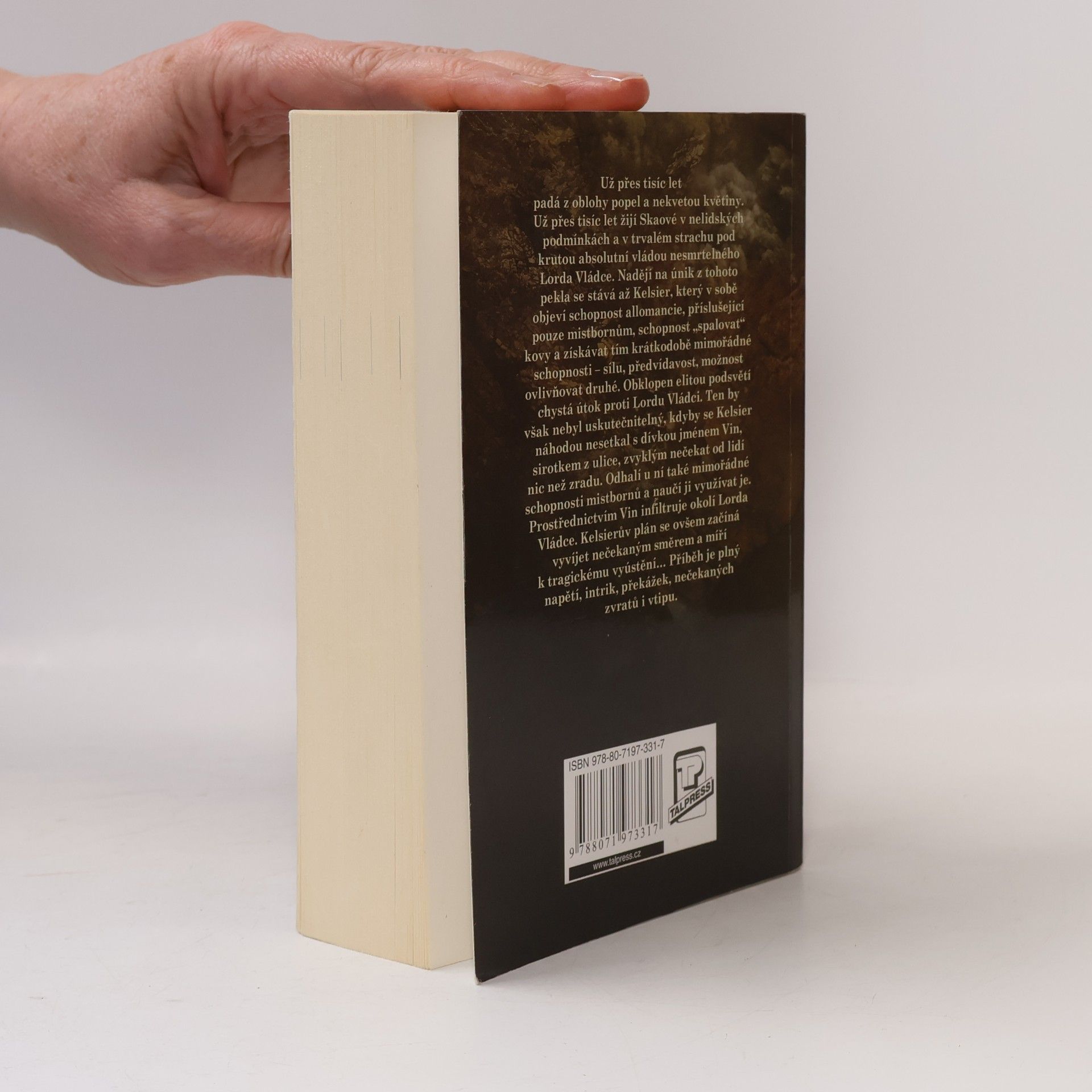 Brandon Sanderson Mistborn. Finální říše