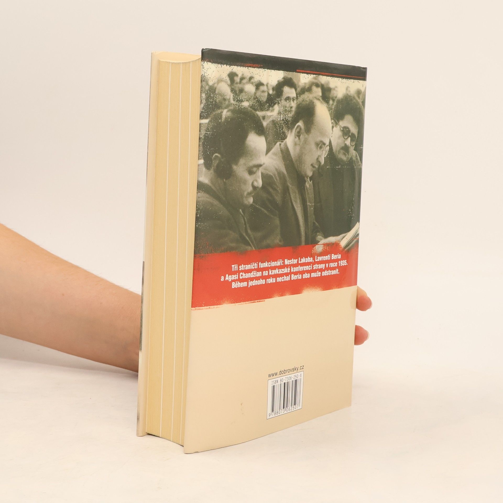 Donald Rayfield Stalin a jeho mistři popravčí : hodnověrný portrét tyrana a těch, kdo mu sloužili