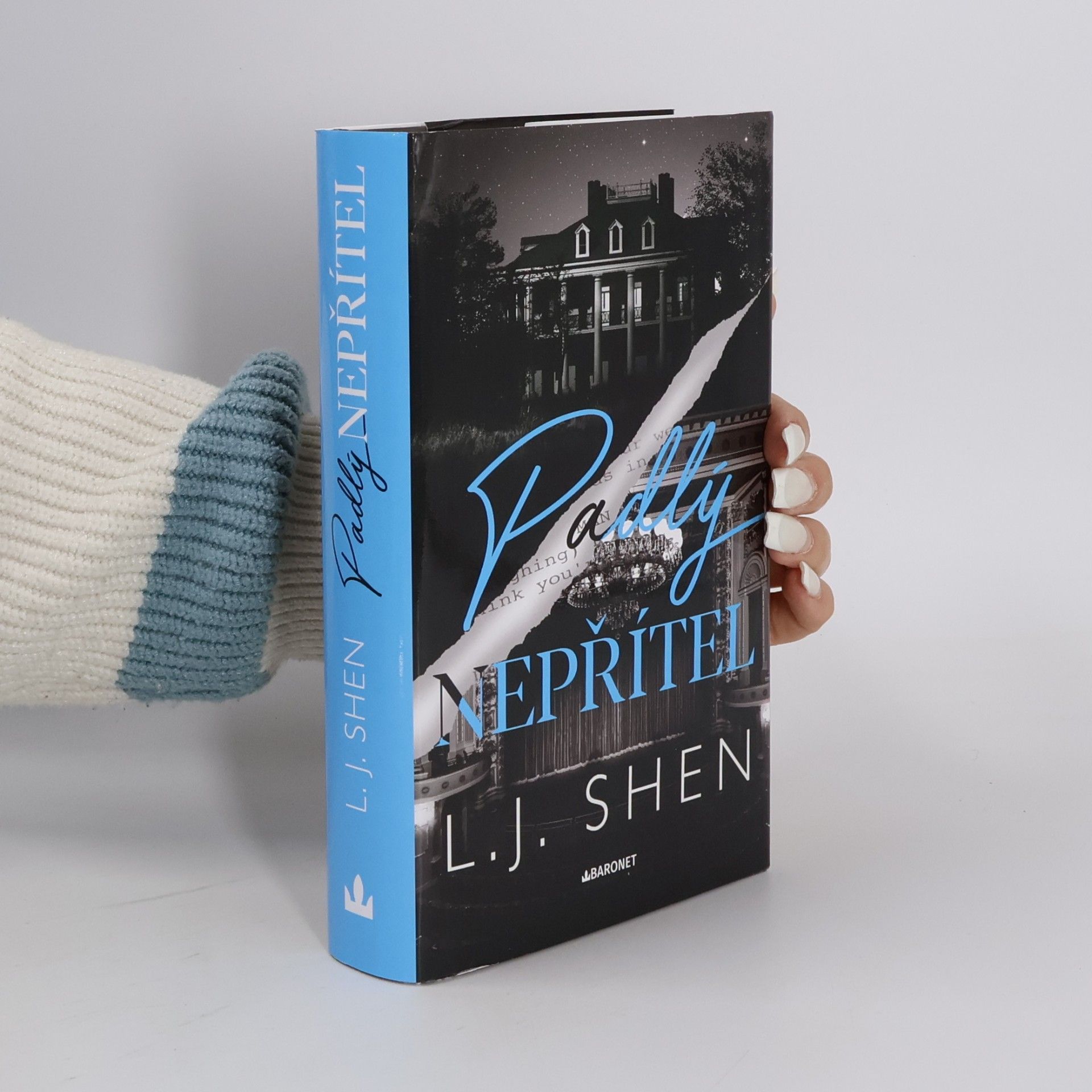 L. J.  Shen Cruel Castaways 2. Padlý nepřítel