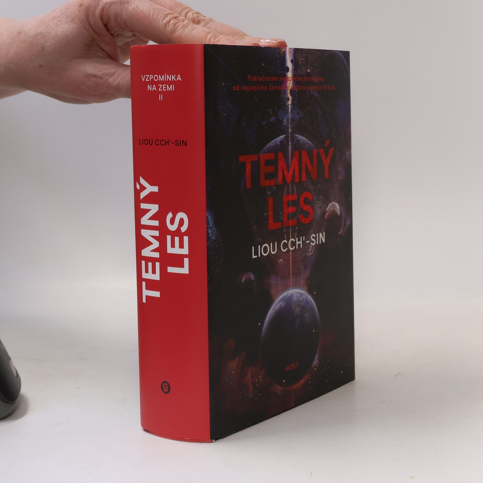 Temný les