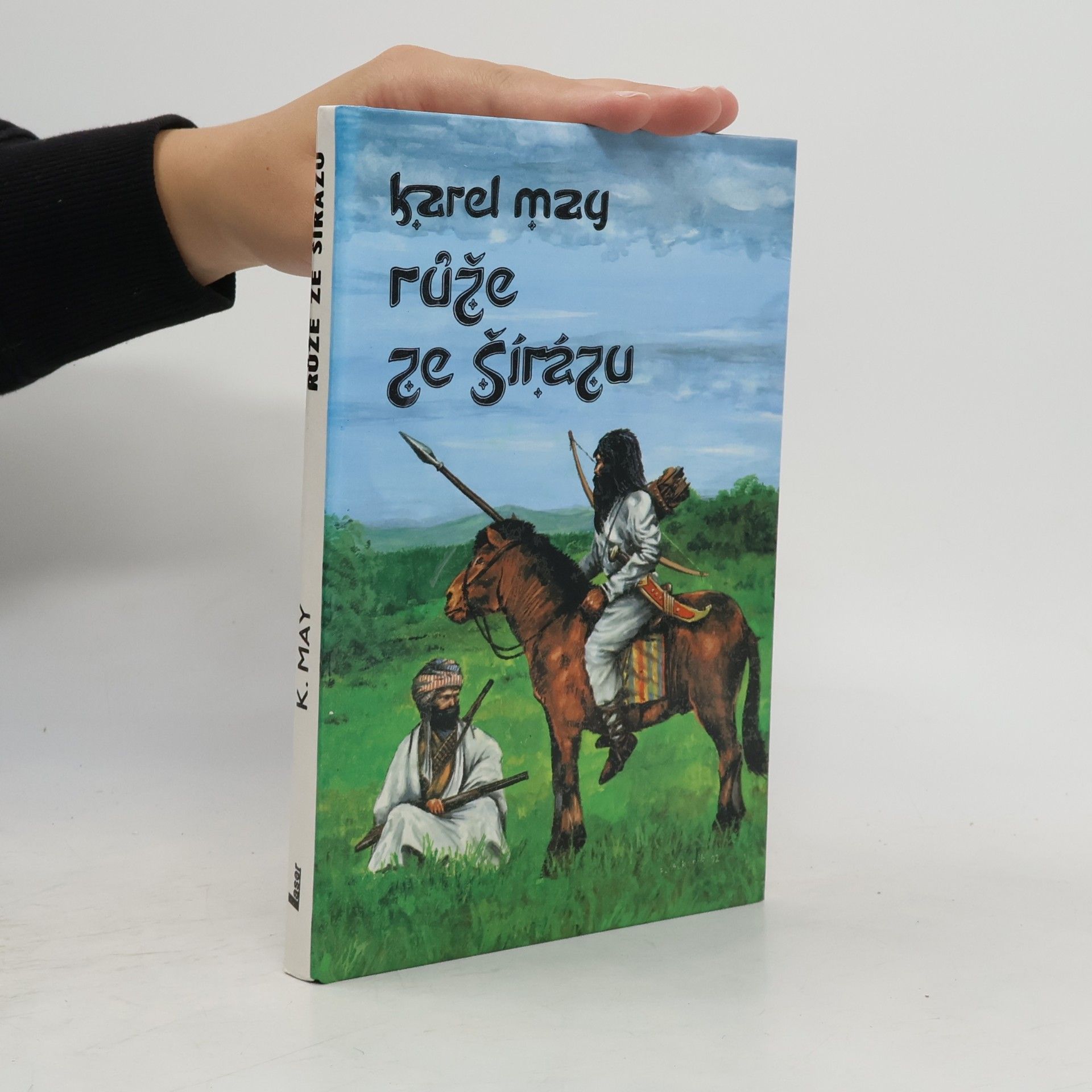 V říši stříbrného lva VI. Růže ze Šírázu