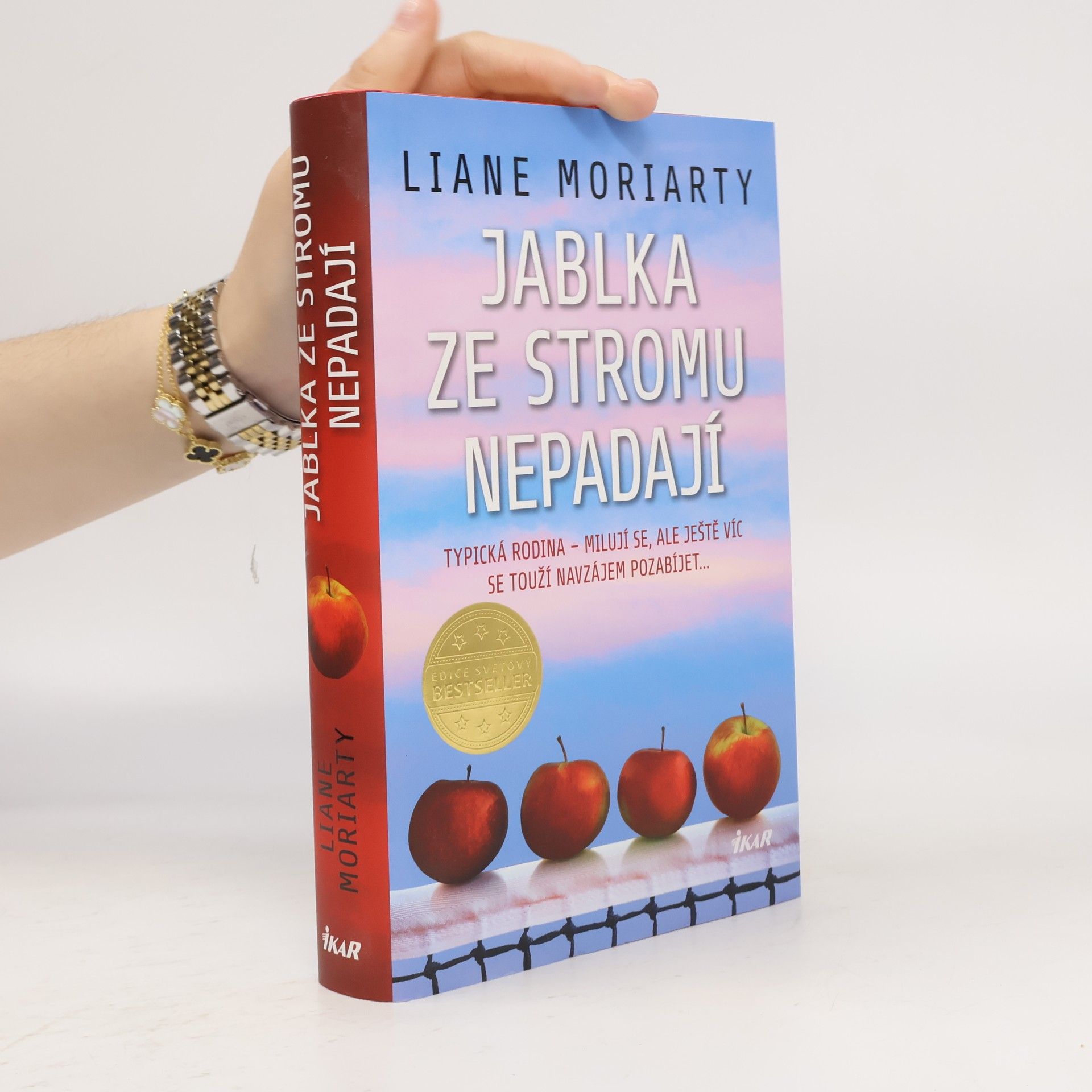 Jablka ze stromu nepadají