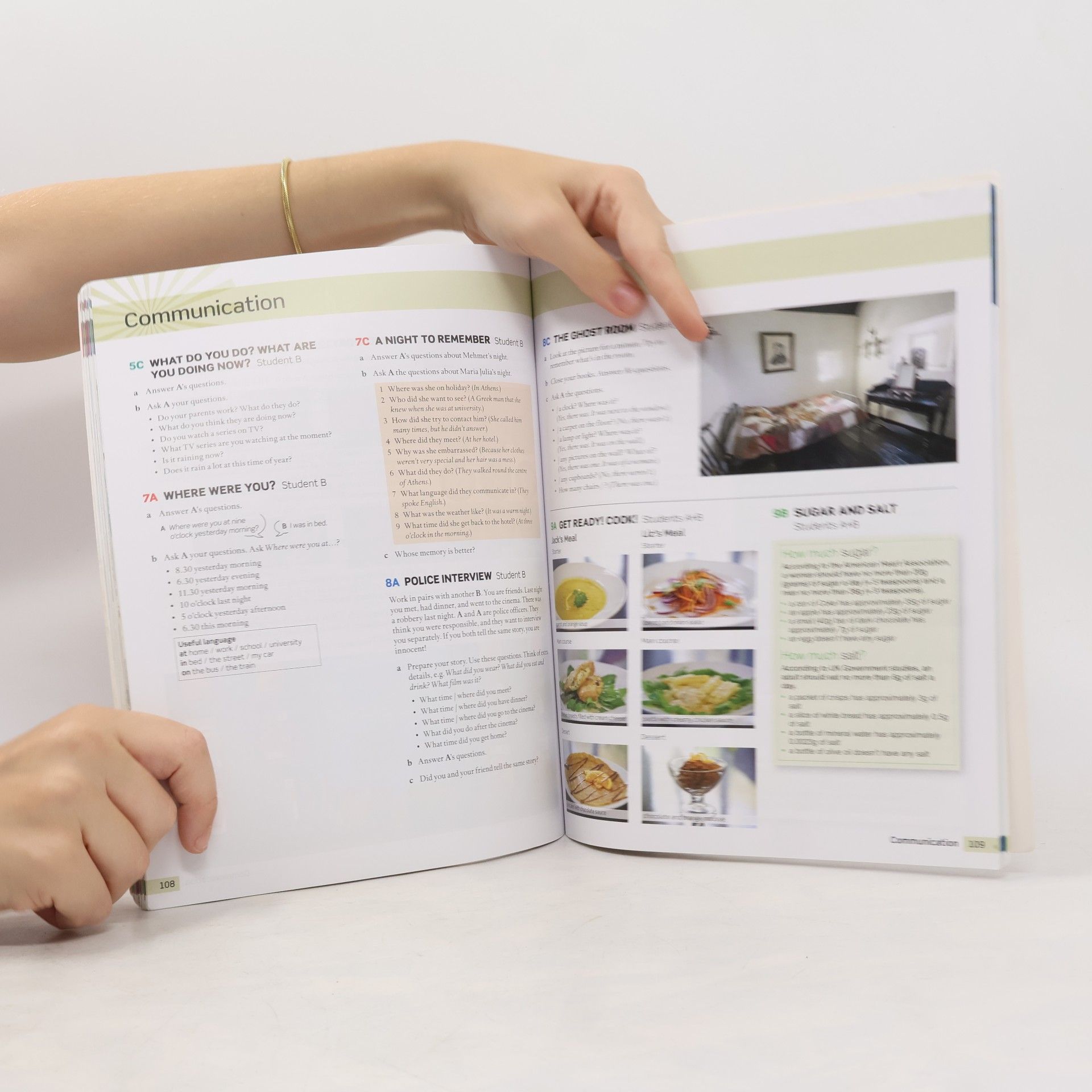 Christina Latham-Koenig English file : Elementary. Student's book