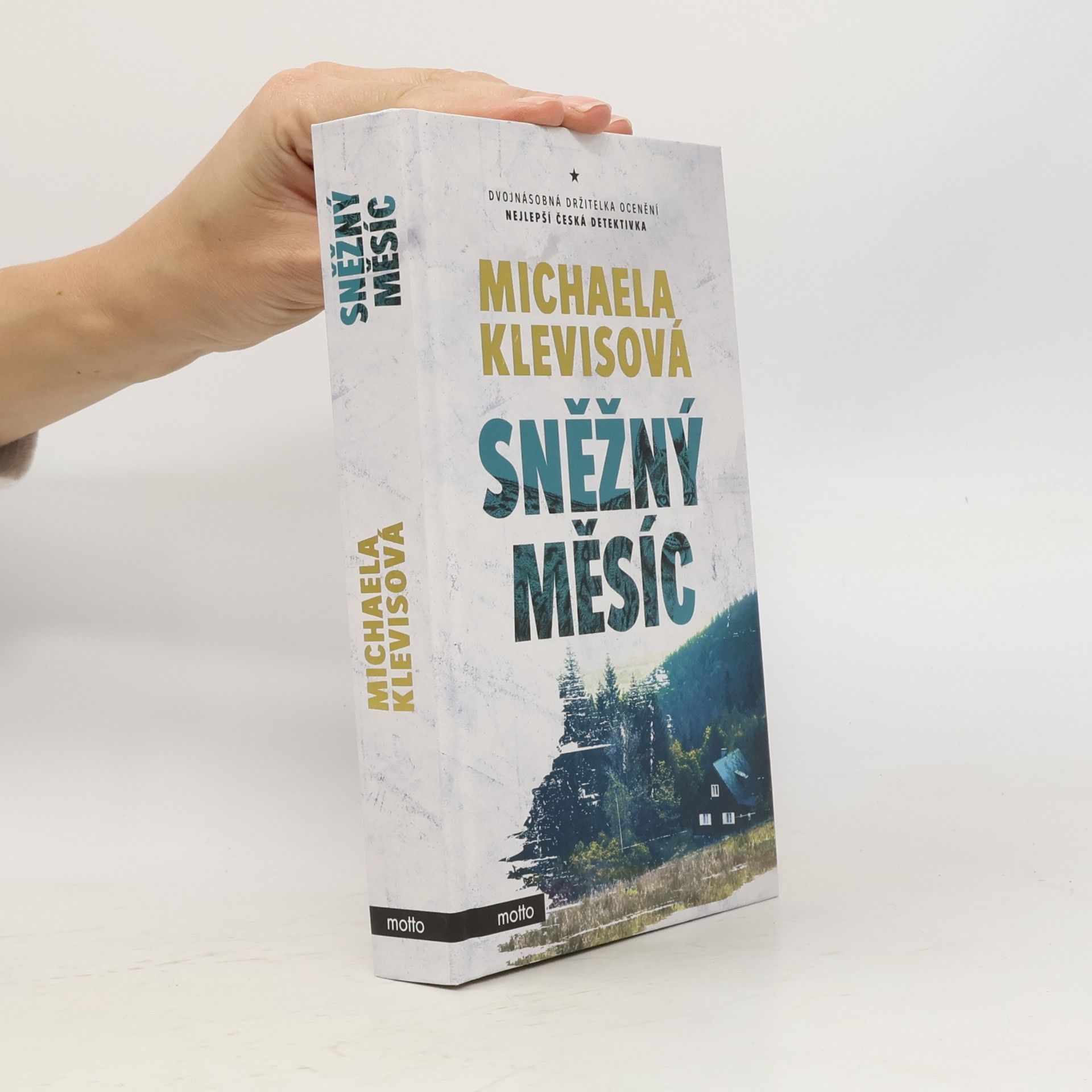 Michaela Klevisová Sněžný měsíc
