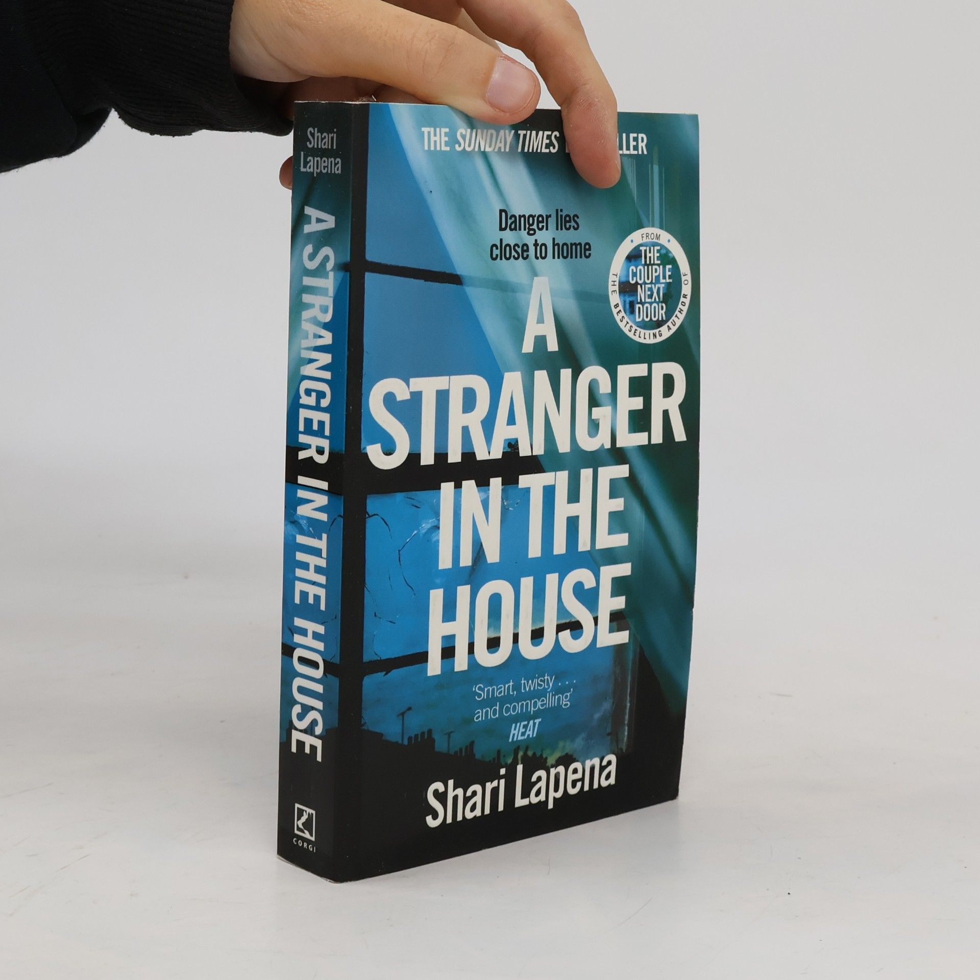 Shari Lapena A Stranger in the House