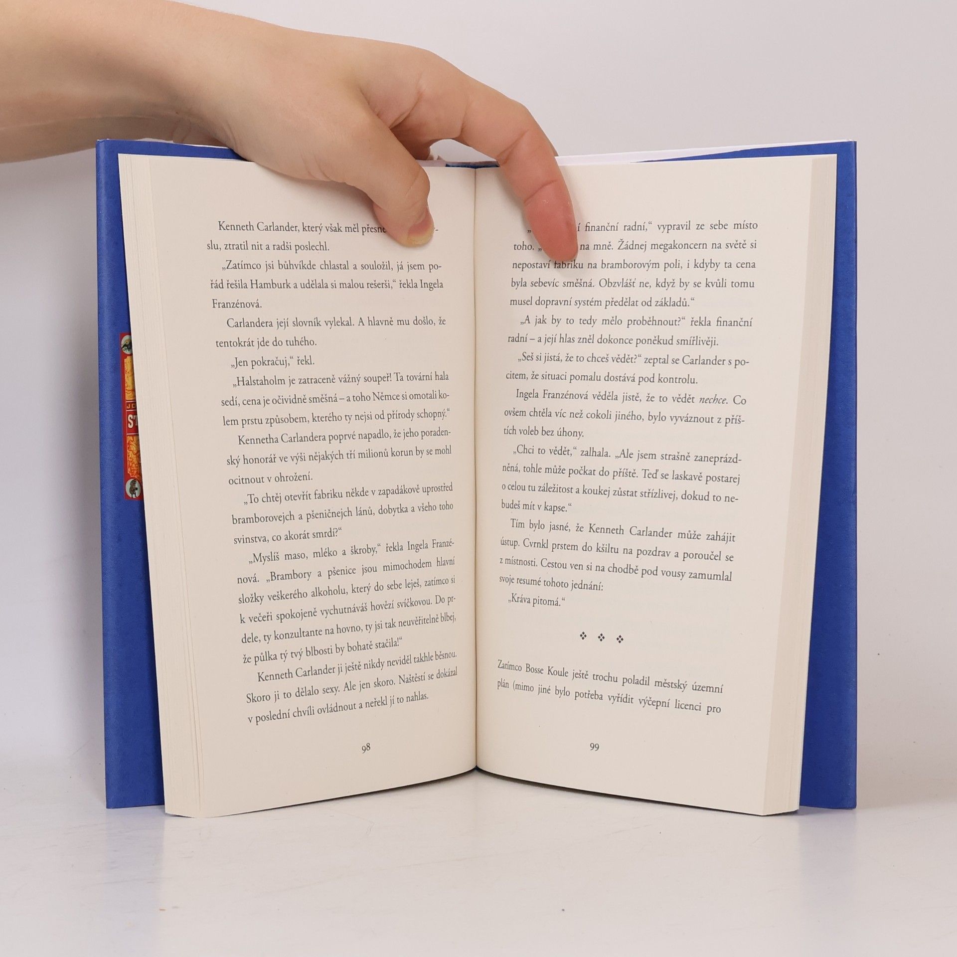 Jonas Jonasson Zapálená starostka, která měla fištróna