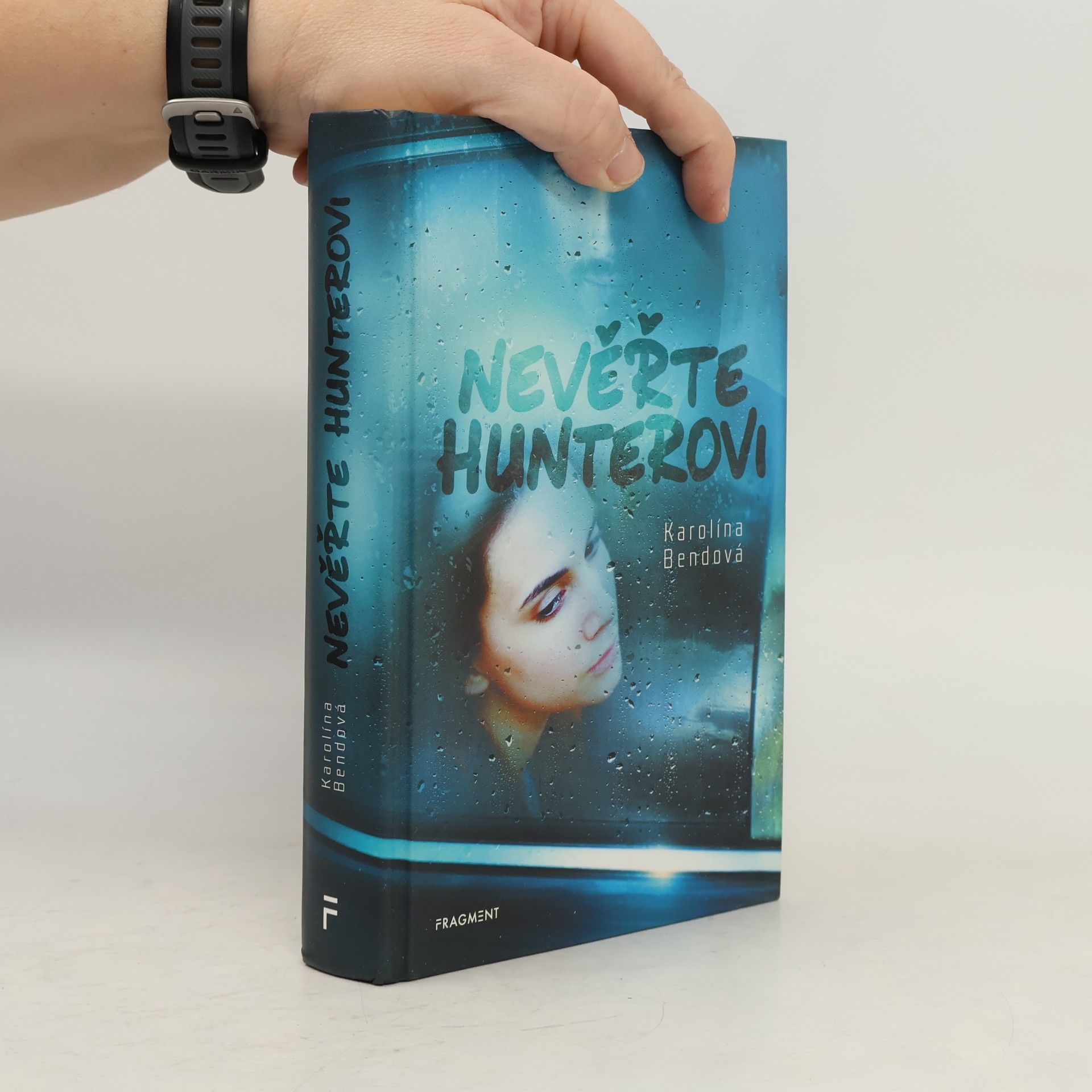 Karolína Bendová Nevěřte Hunterovi