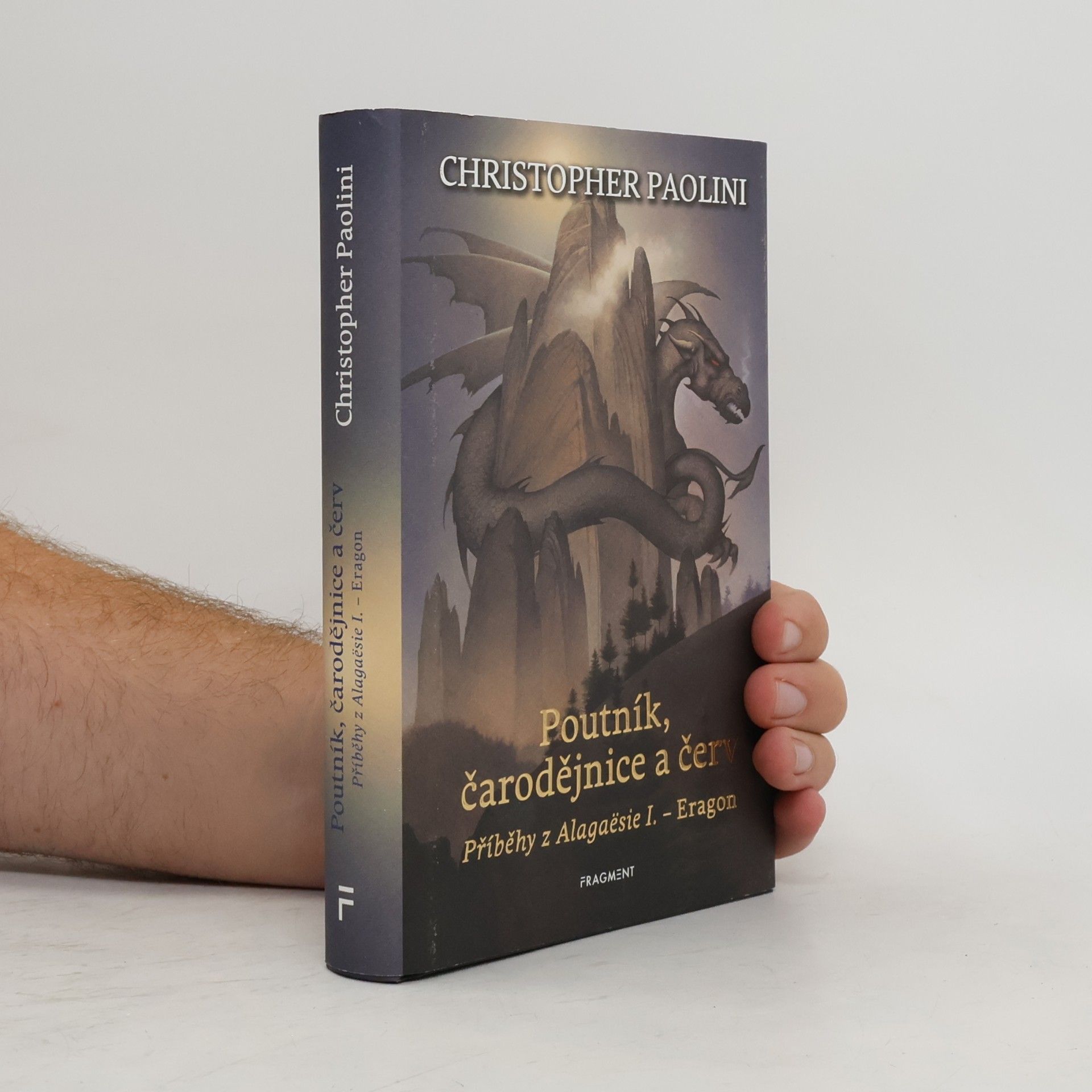 Christopher Paolini Poutník, čarodějnice a červ - Příběhy z Alagaësie I.