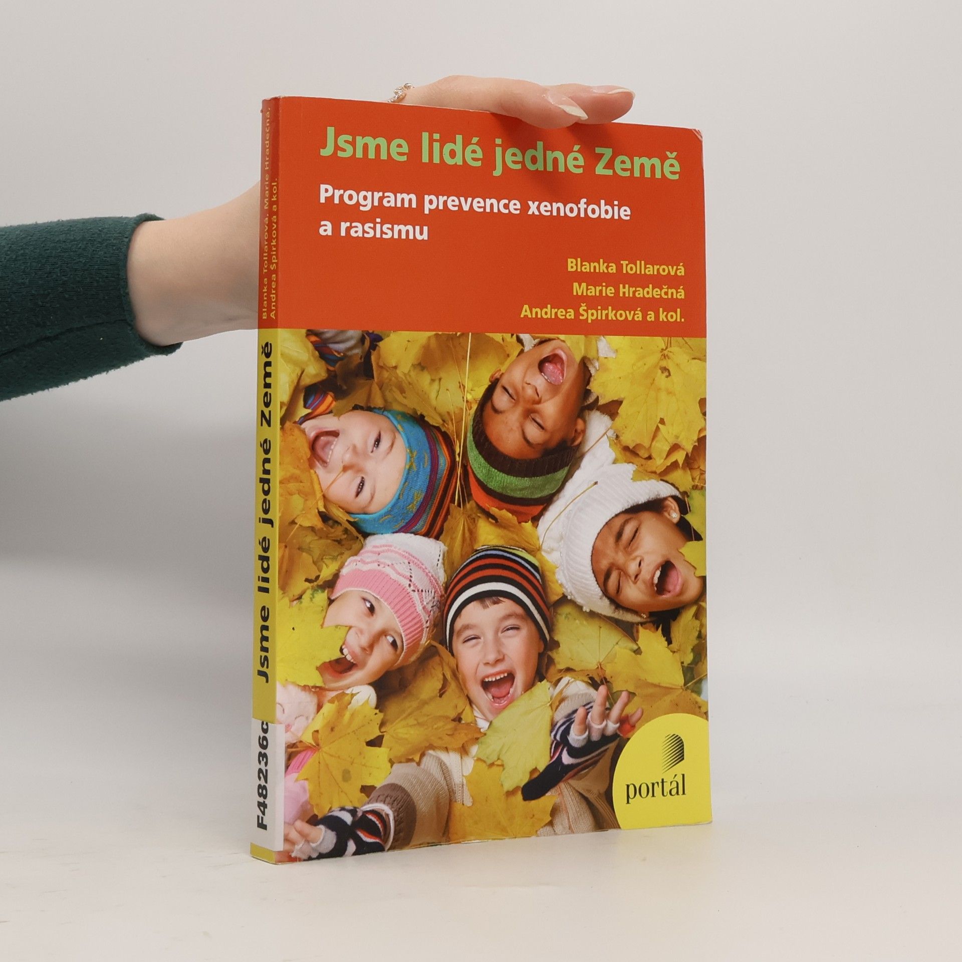 Andrea Špirková Jsme lidé jedné Země