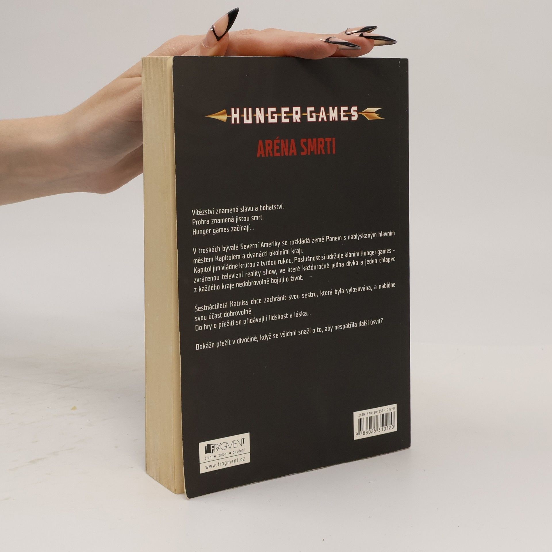 Suzanne Collins Hunger Games. Aréna smrti
