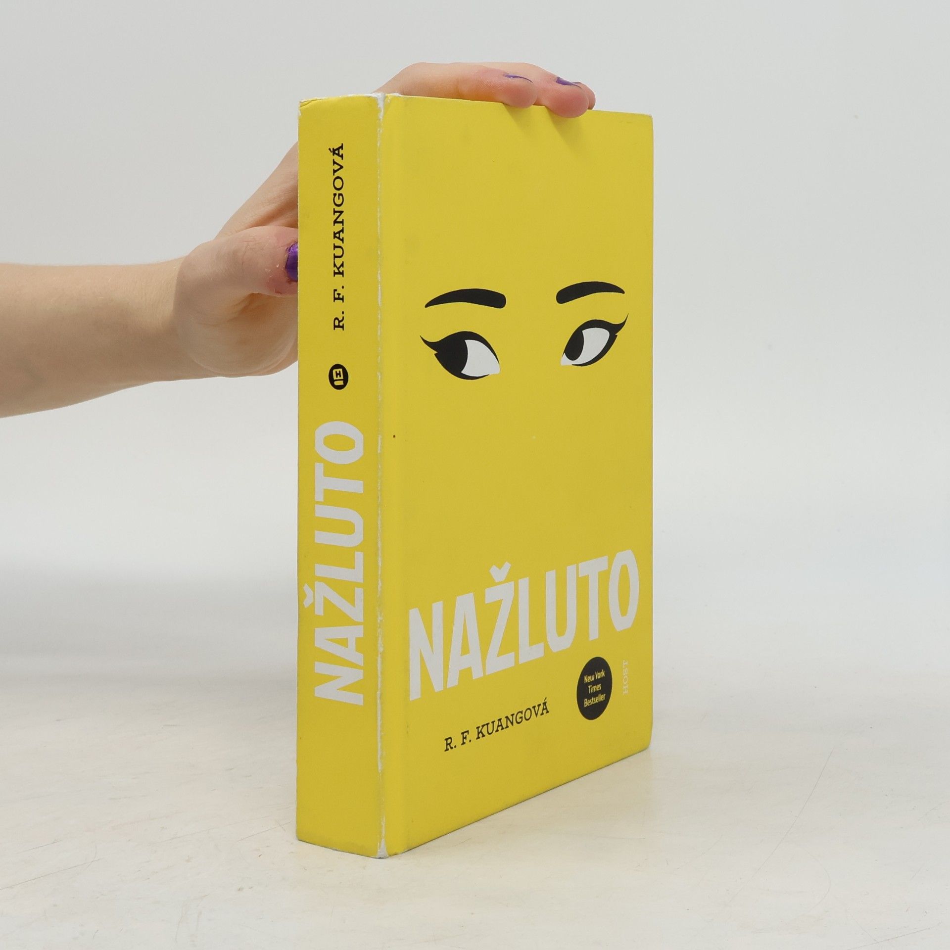 Rebecca Kuang Nažluto
