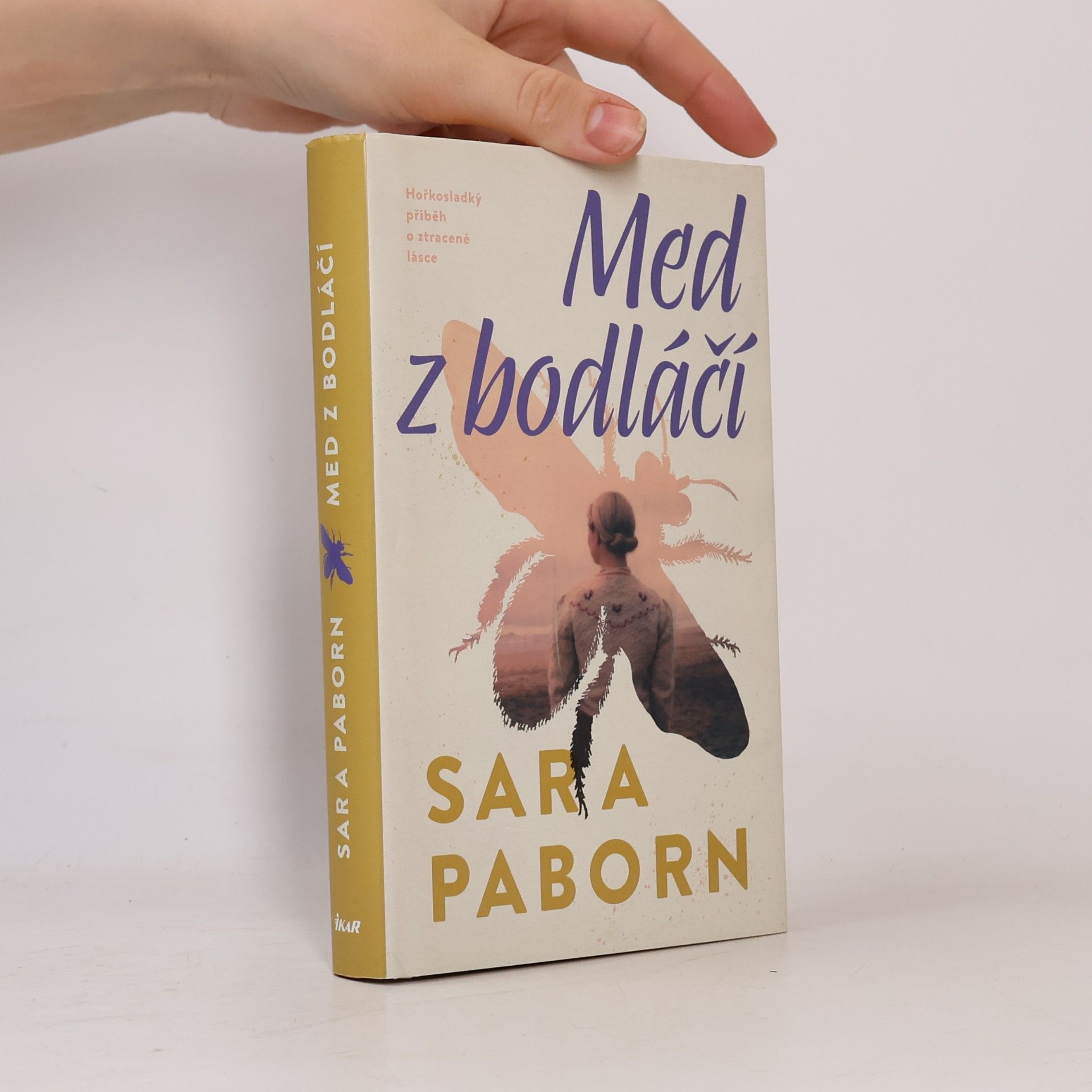 Sara Paborn Med z bodláčí