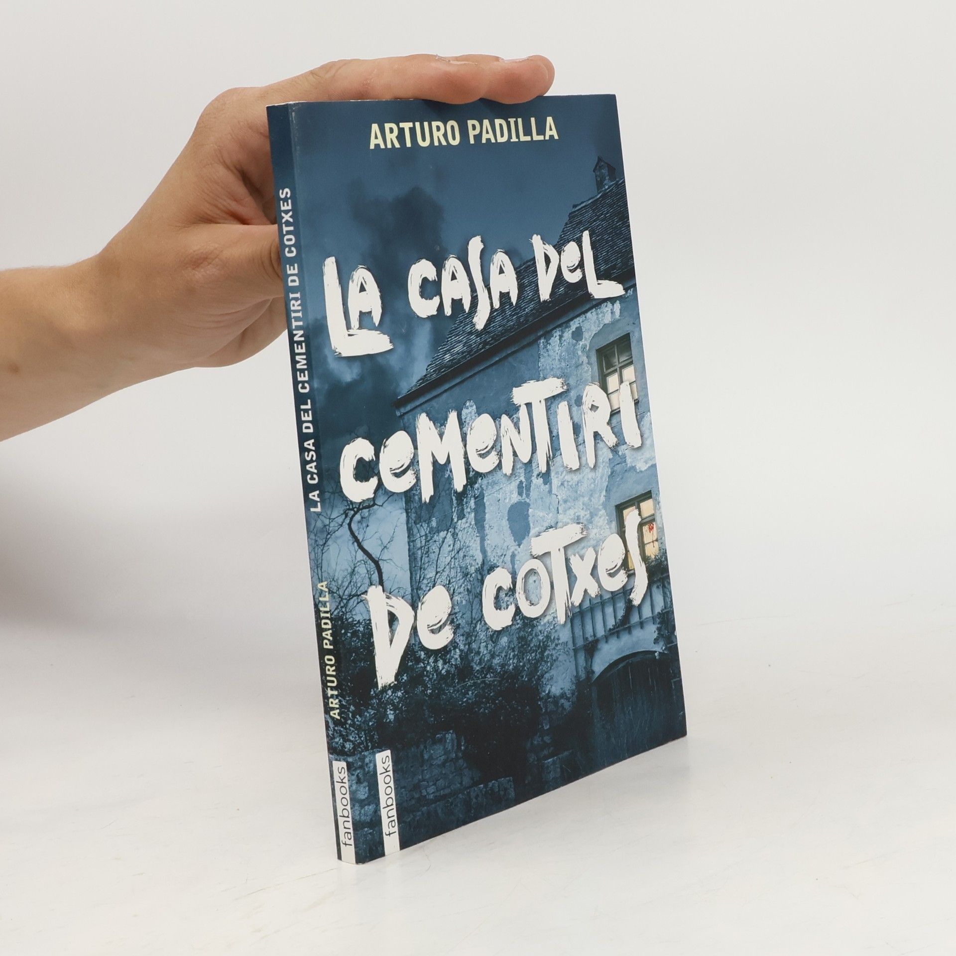 La casa del cementiri de cotxes