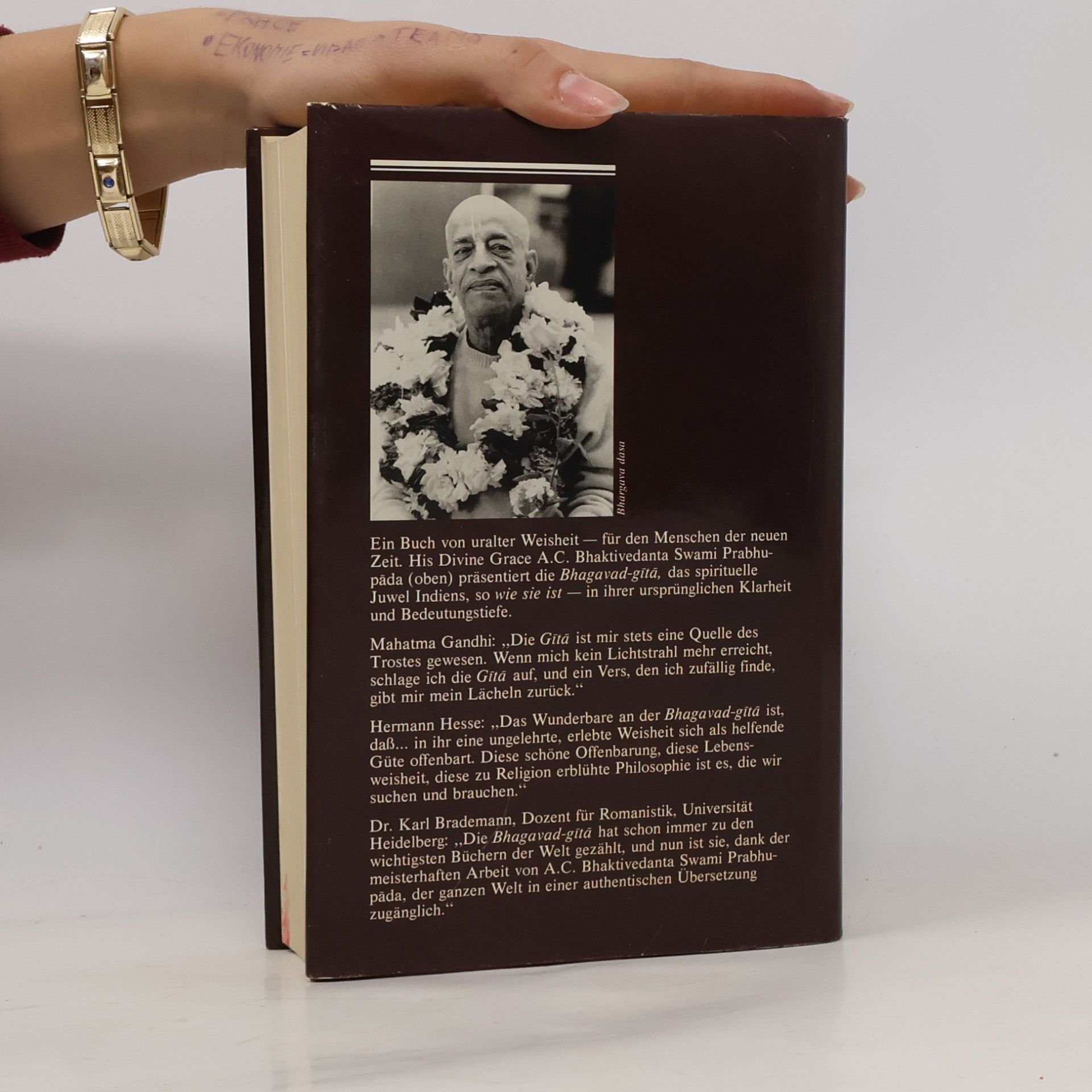 A. C. Bhaktivedanta Prabhupada BHAGAVAD-GĪTĀ