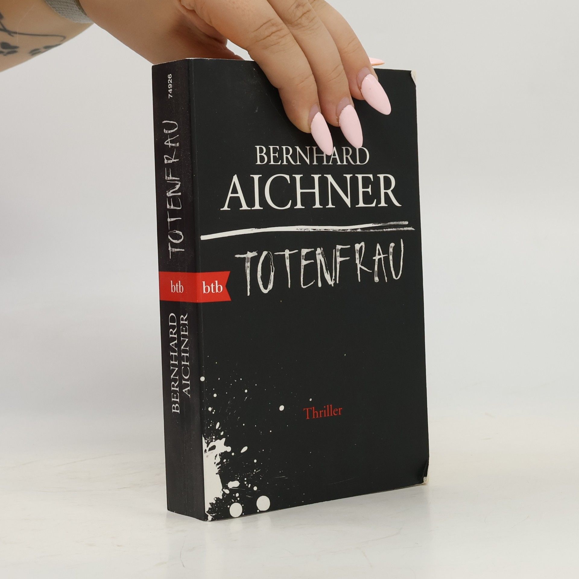 Bernhard Aichner Totenfrau