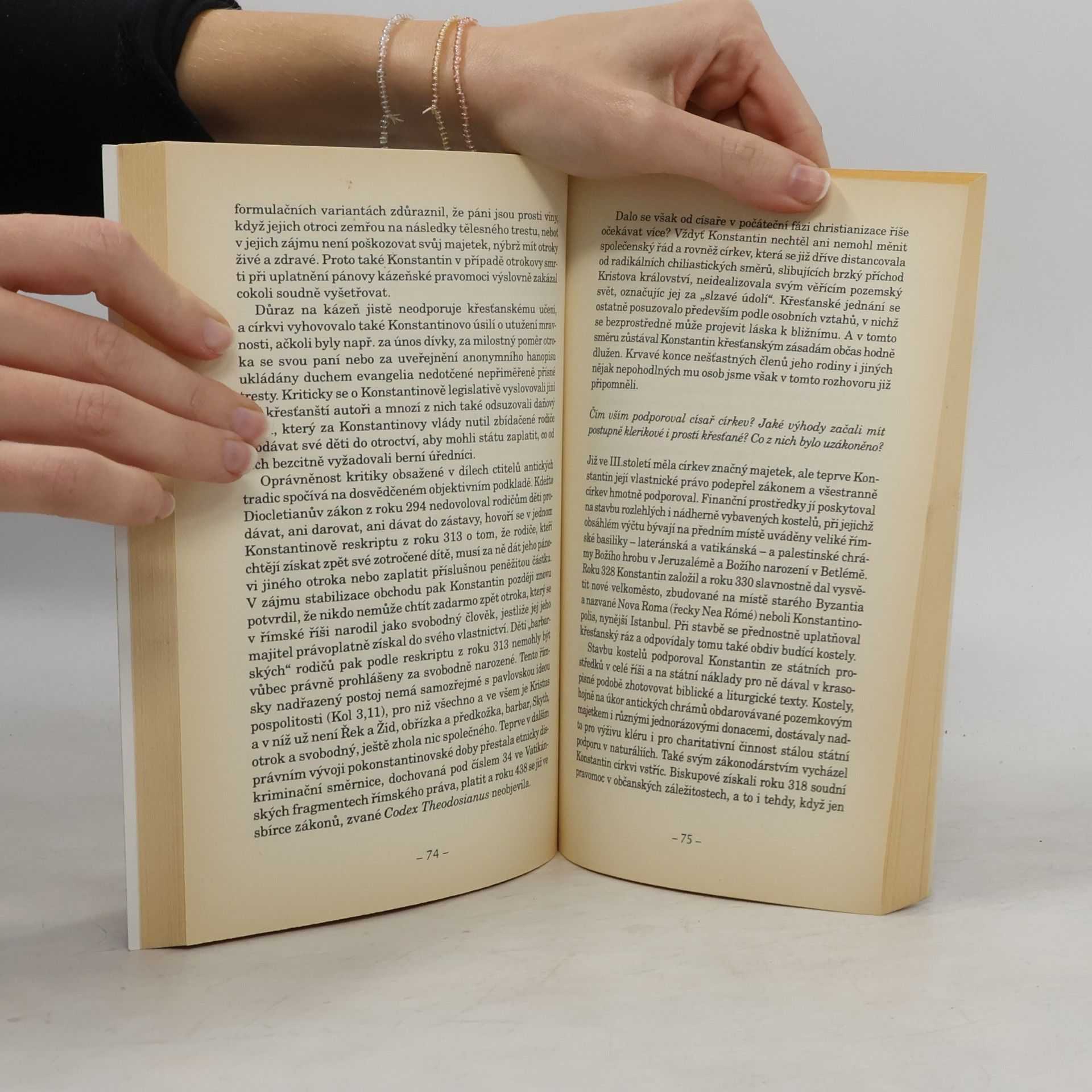 Jiří Hanuš Od katakomb ke světové církvi : rozhovory s historikem starověku Josefem Češkou