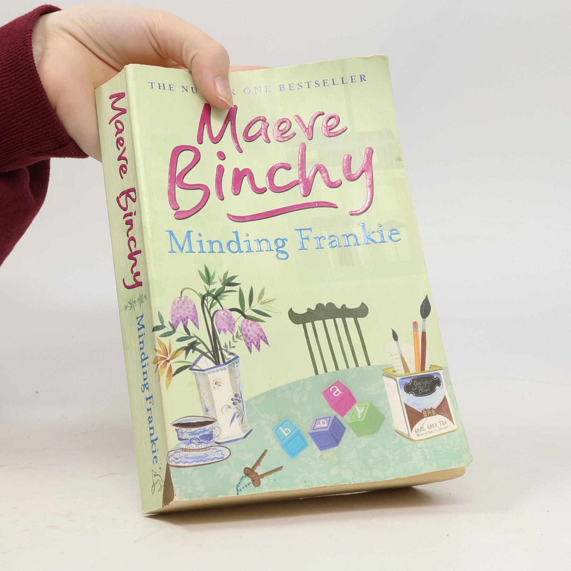 Maeve Binchy Minding Frankie