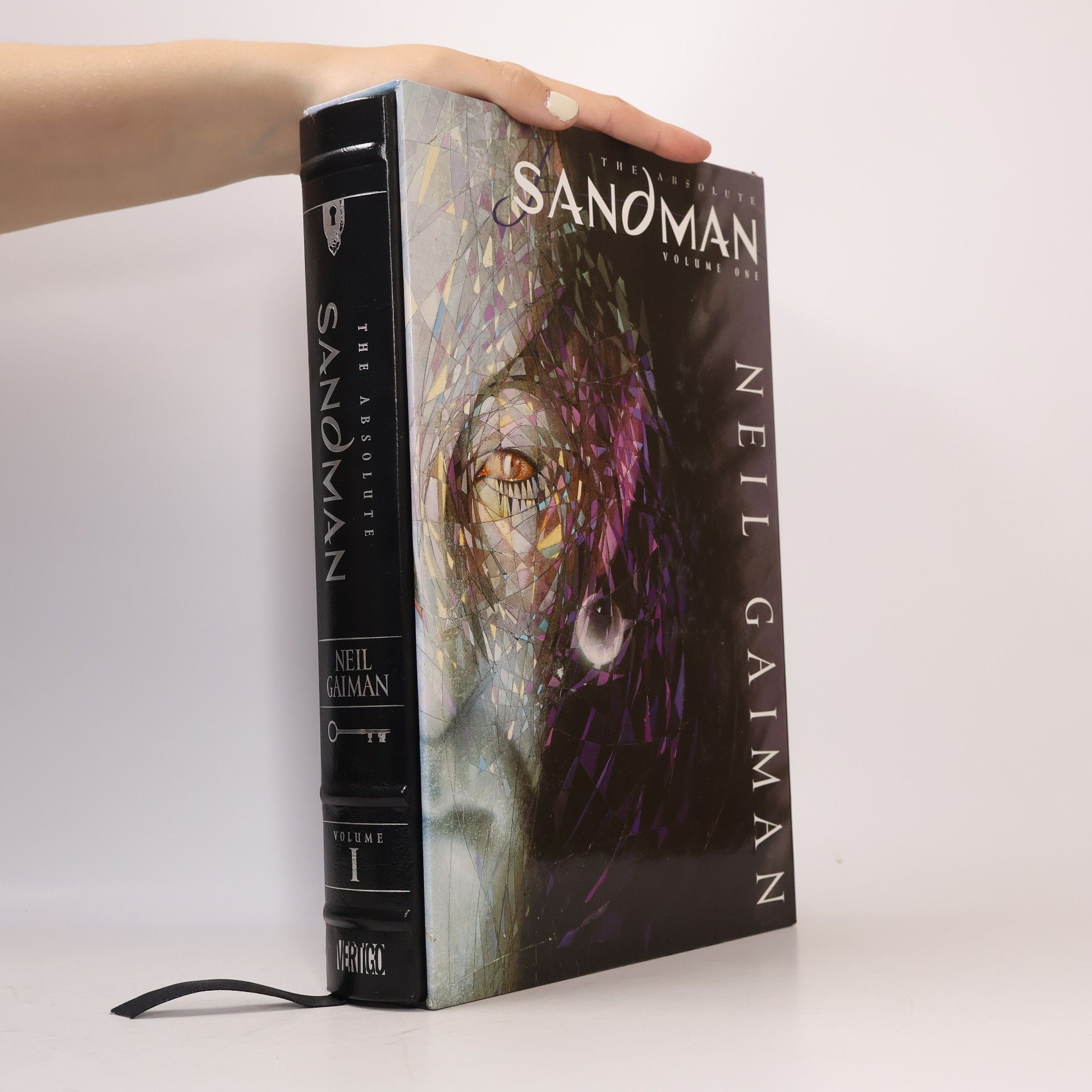 Neil Gaiman The Absolute Sandman. Volume One
