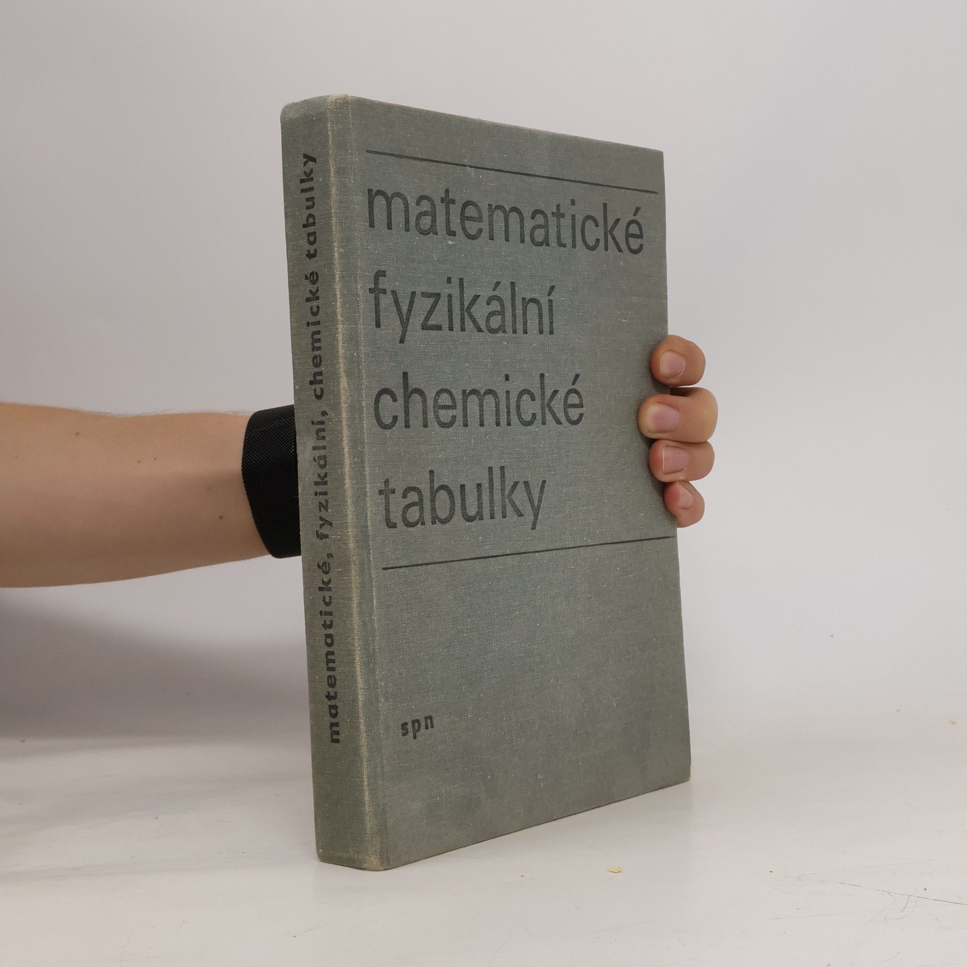 Jiří Mikulčák Matematické, fyzikální a chemické tabulky pro střední školy