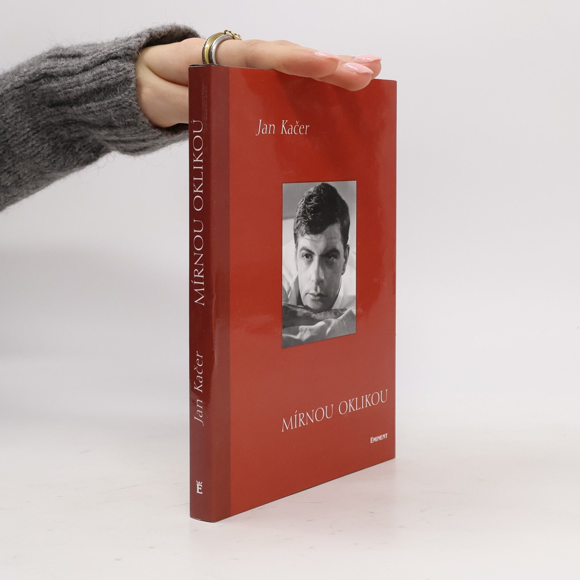 Jan Kačer Mírnou oklikou