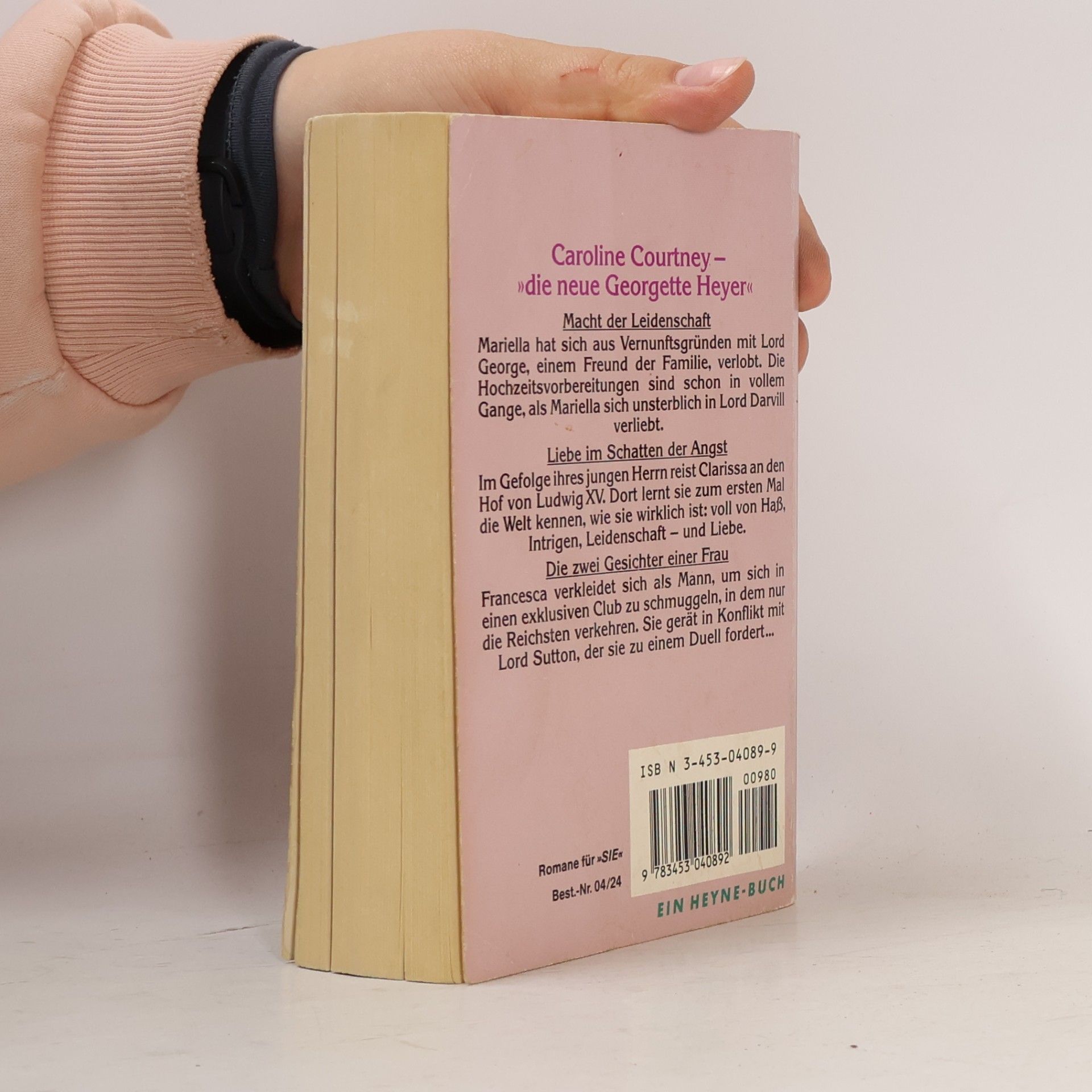 Caroline Courtney Macht der Leidenschaft / Liebe im Schatten der Angst / Die zwei Gesichter einer Frau. Drei Romane in einem Band.