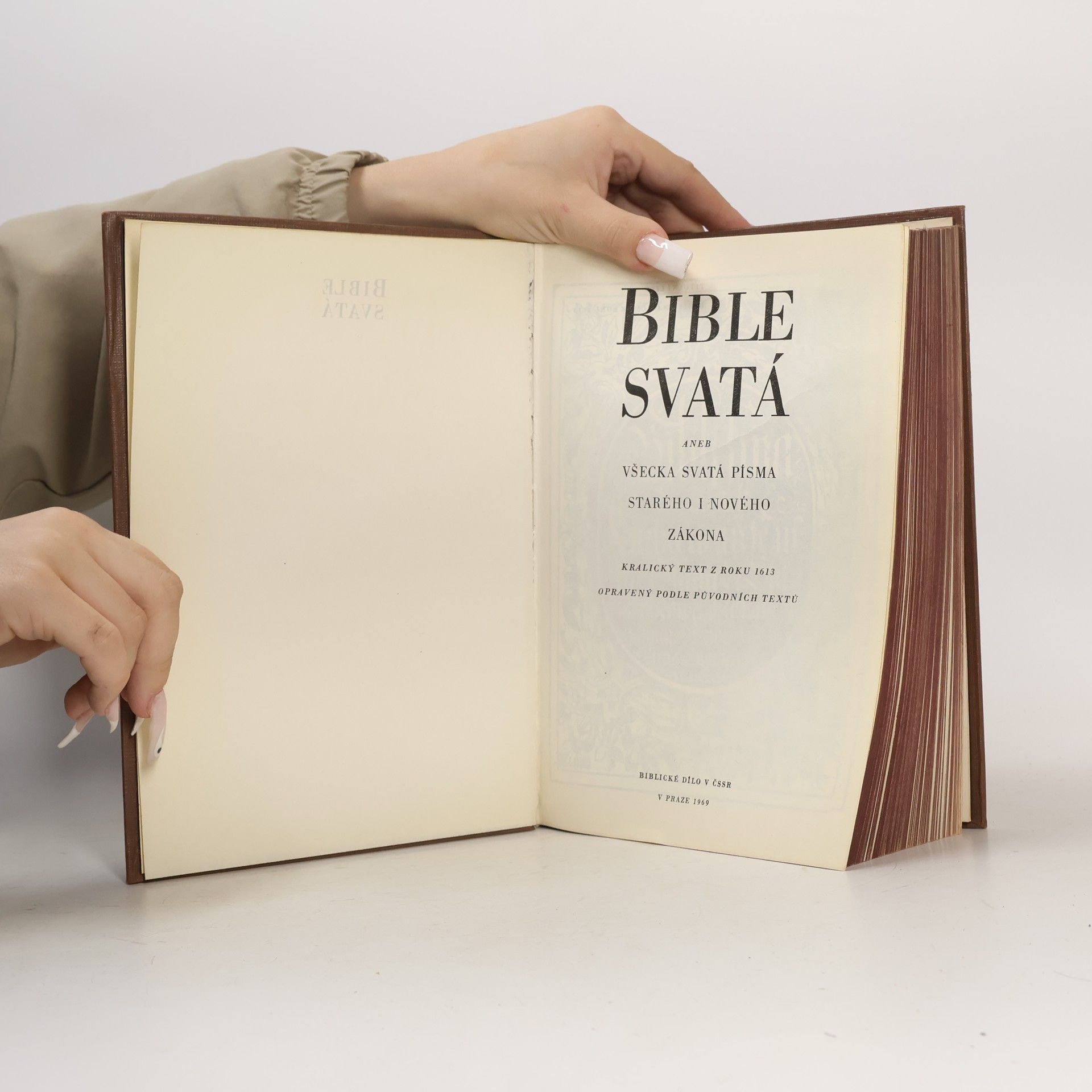 kolektiv Bible svatá