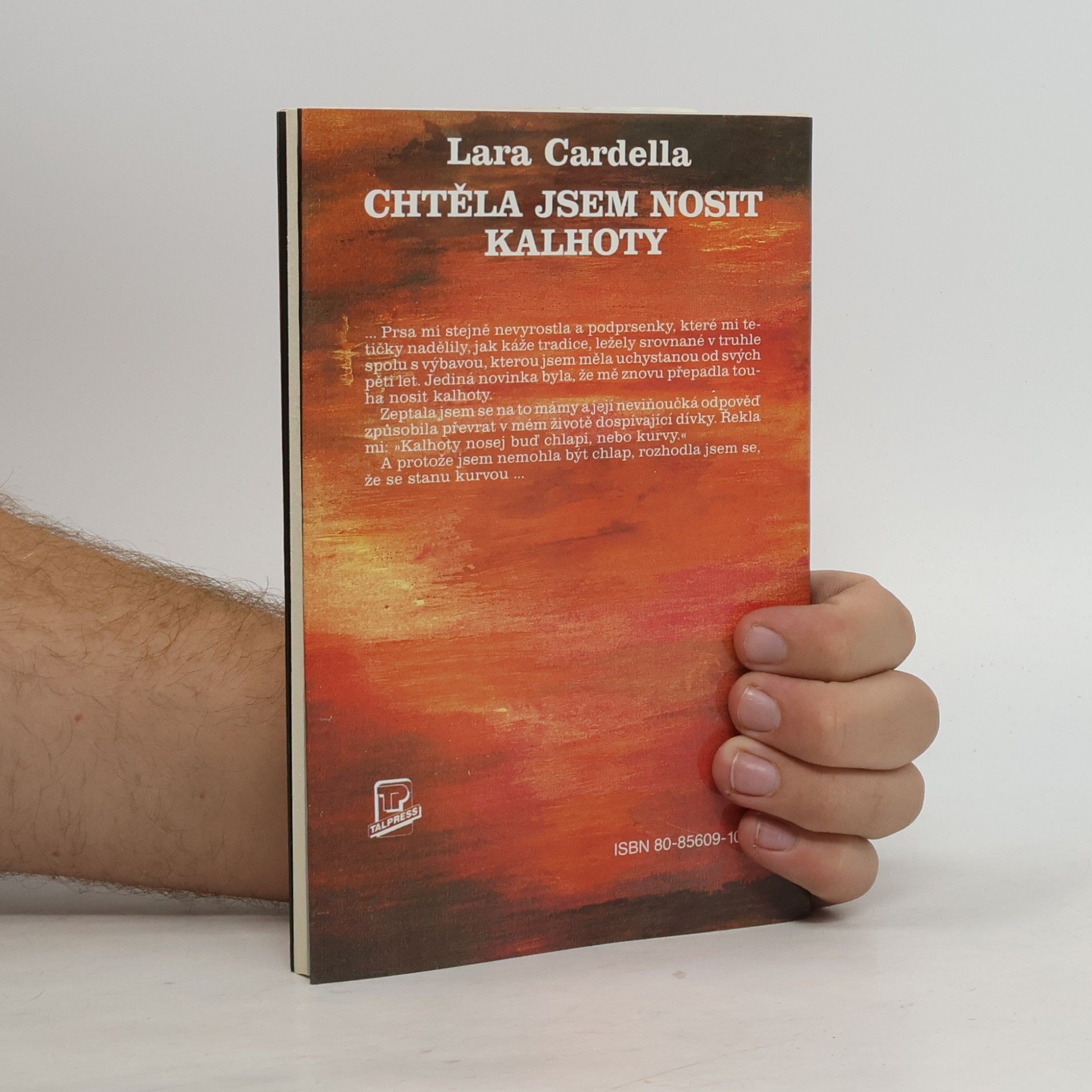 Lara Cardella Chtěla jsem nosit kalhoty