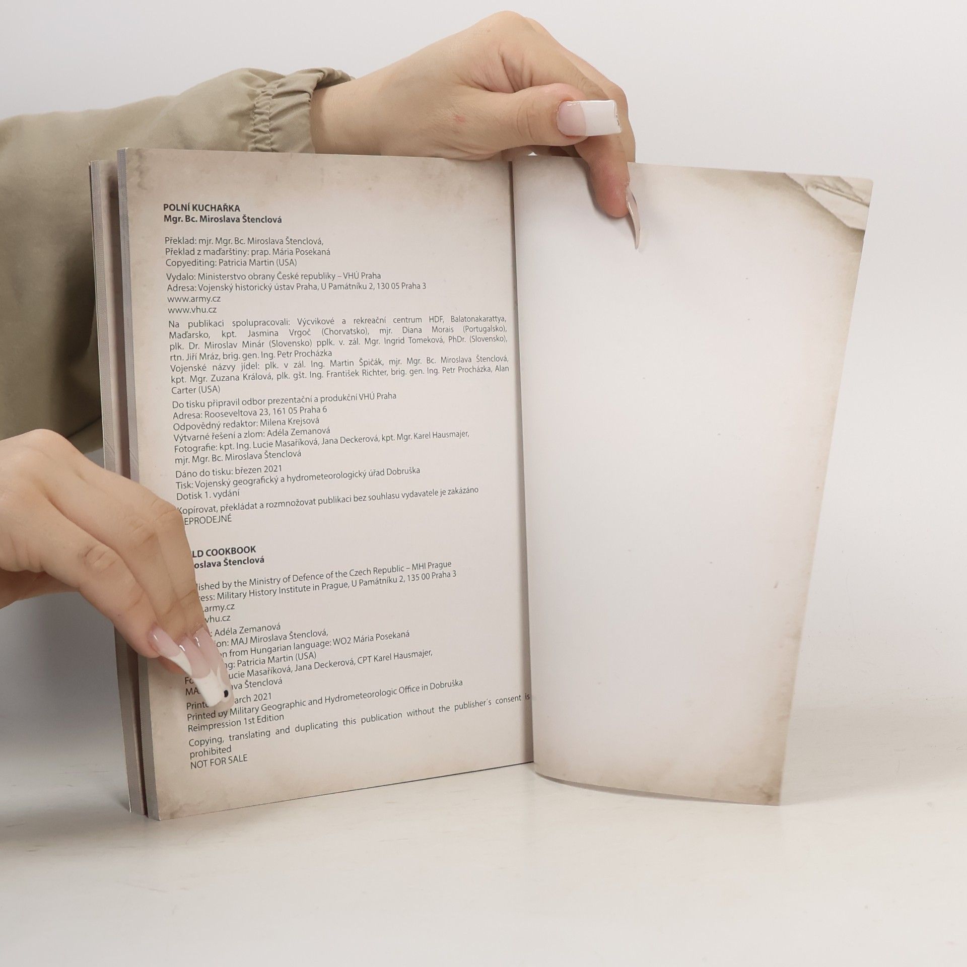 Miroslava Štenclová Polní kuchařka = Field cookbook