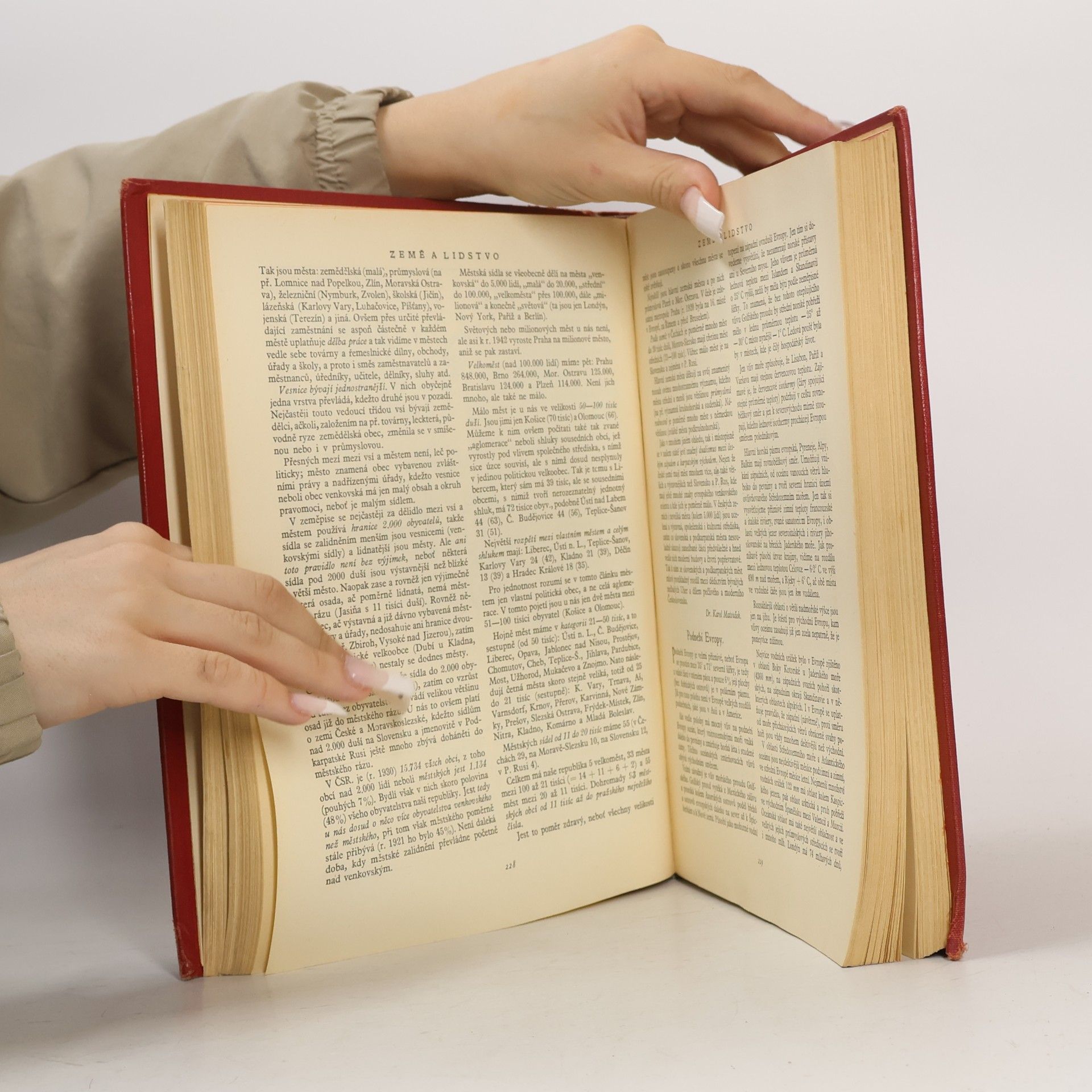 Various authors Encyklopedie československé mládeže pro školu a dům VII.