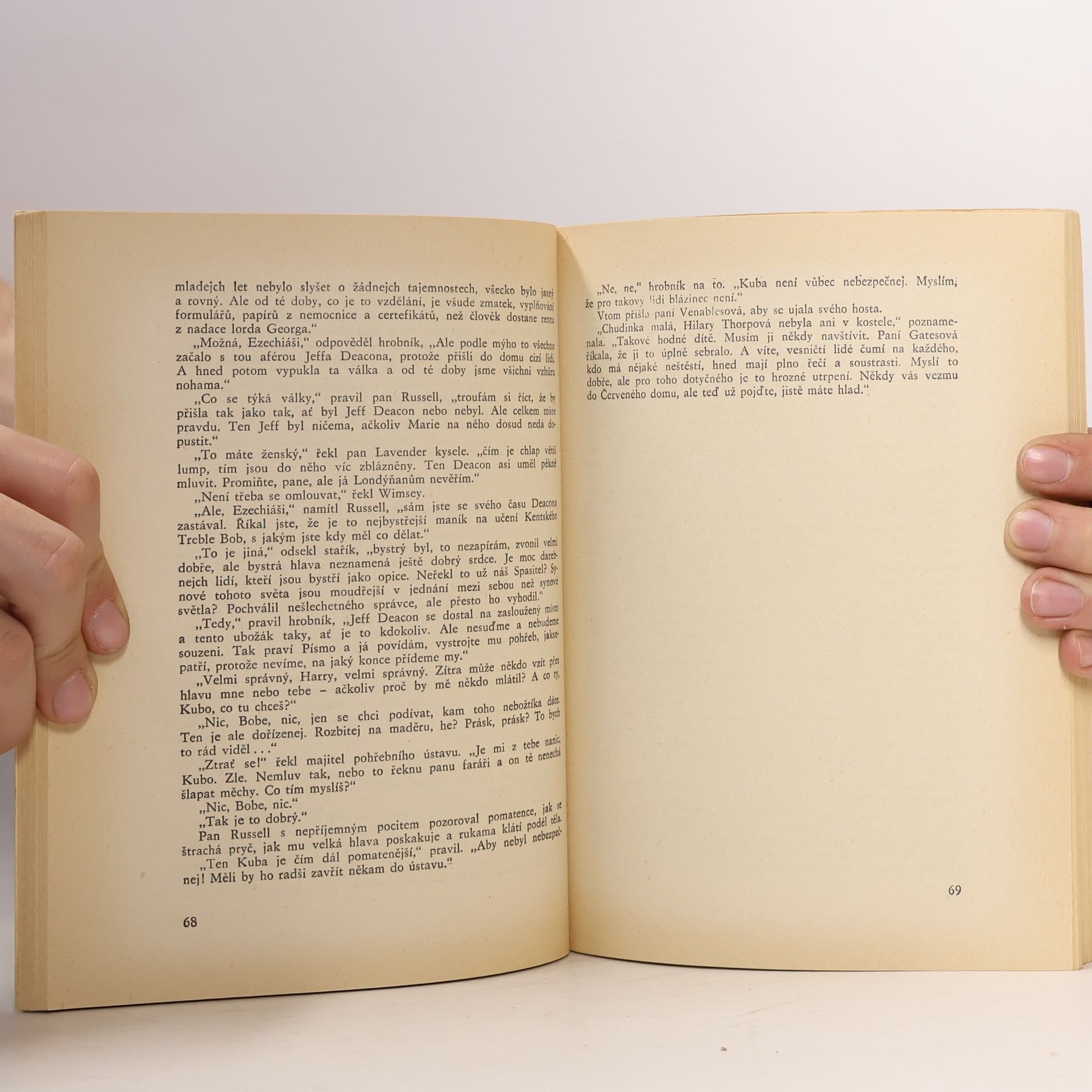 Dorothy L. Sayers Devět hran