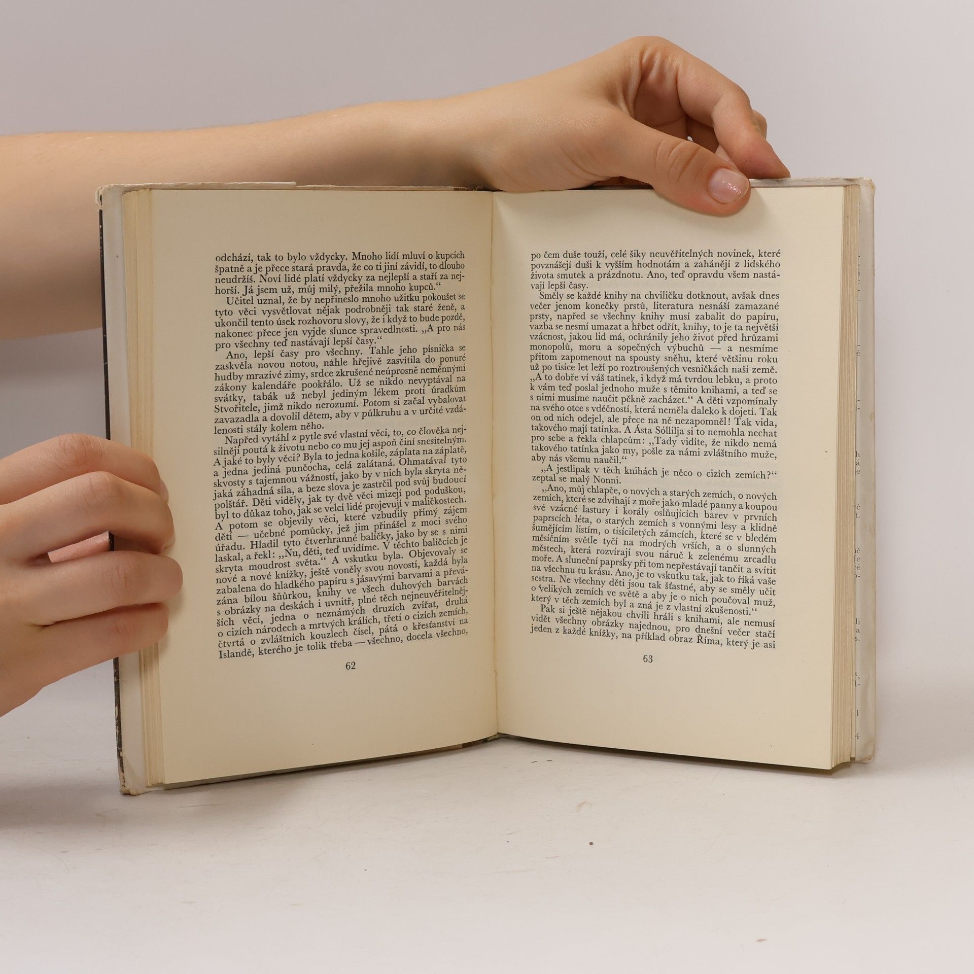 Halldór Kiljan Laxness Úsvit nad slatinami