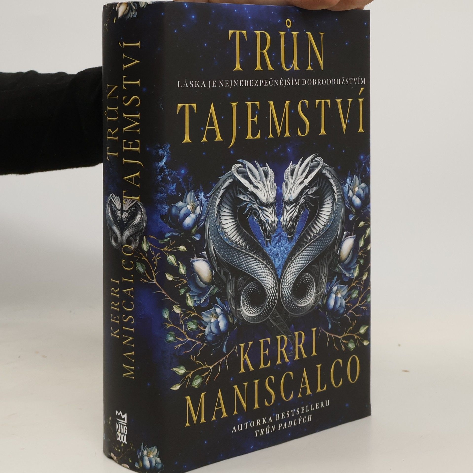Kerri Maniscalco Trůn tajemství