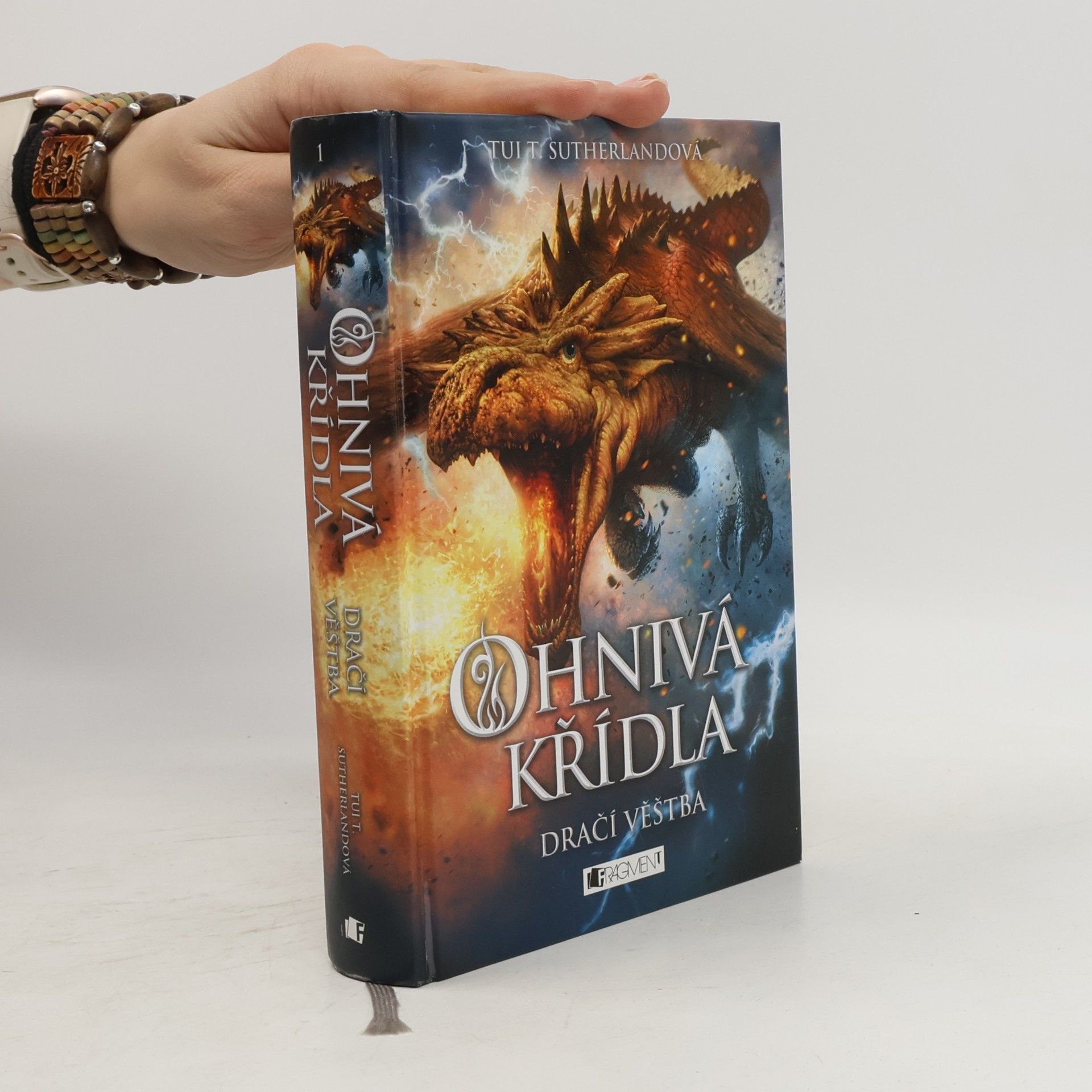 Tui Sutherland Ohnivá křídla. Dračí věštba