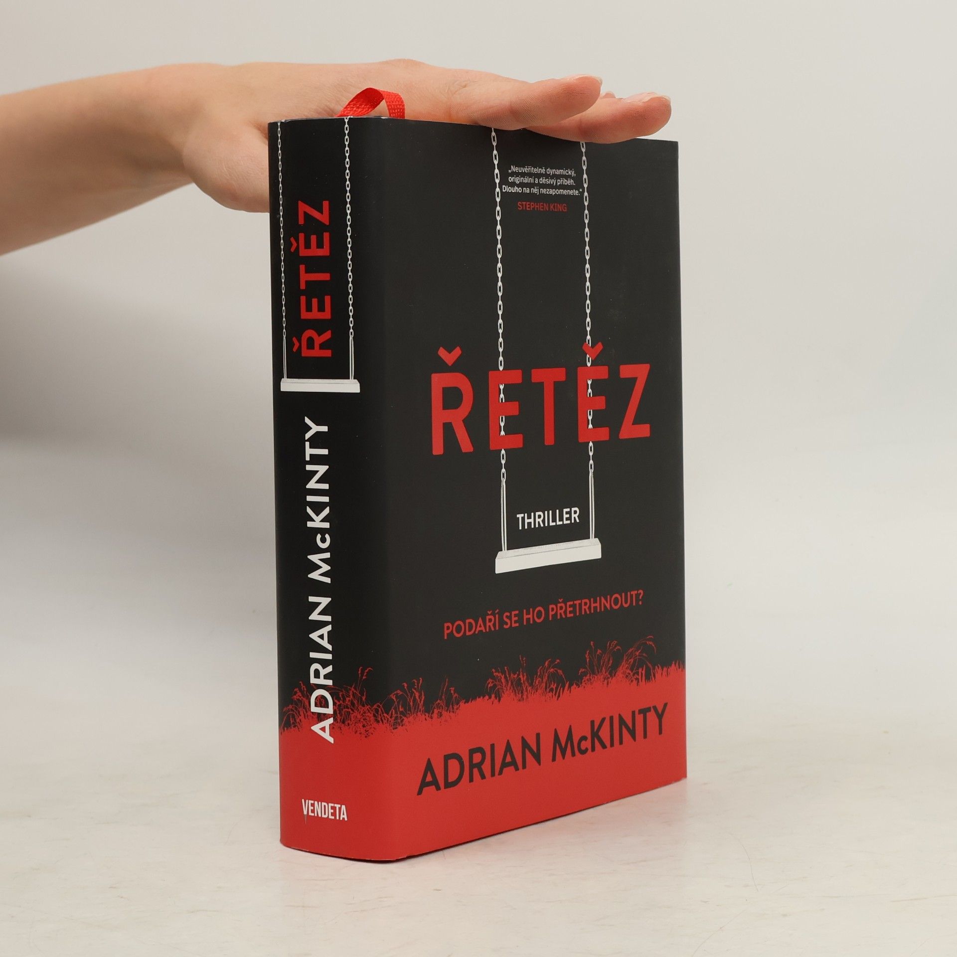 Adrian McKinty Řetěz