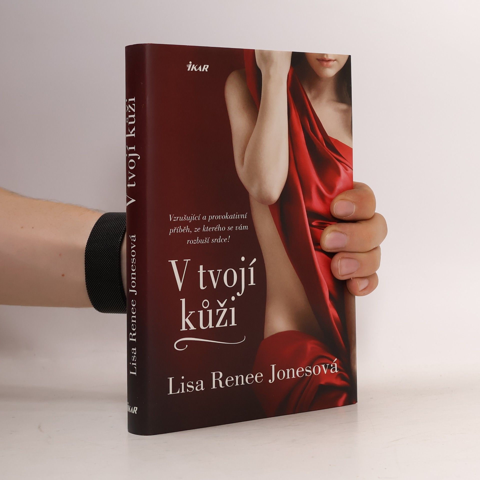 Lisa Renee Jones V tvojí kůži