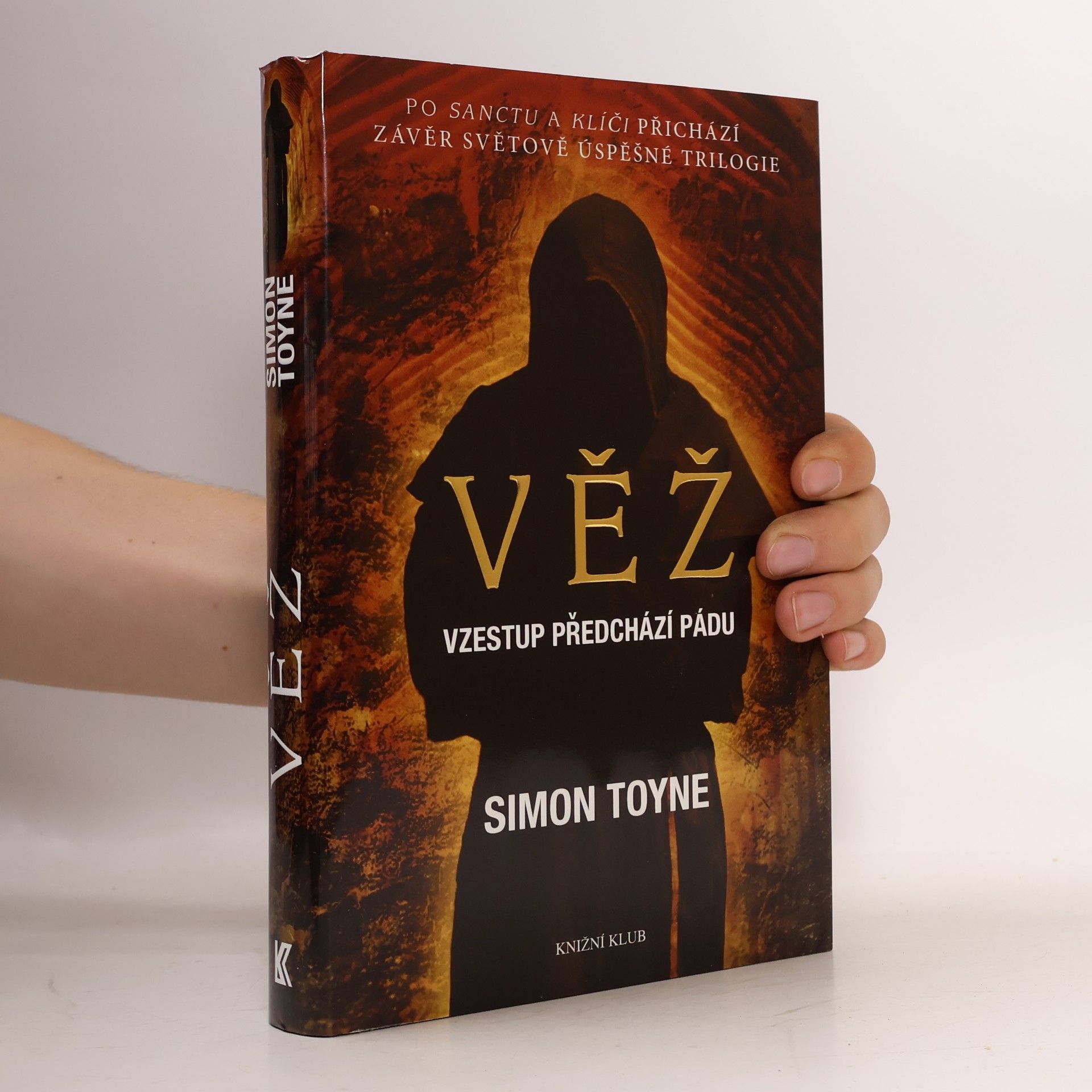 Simon Toyne Věž