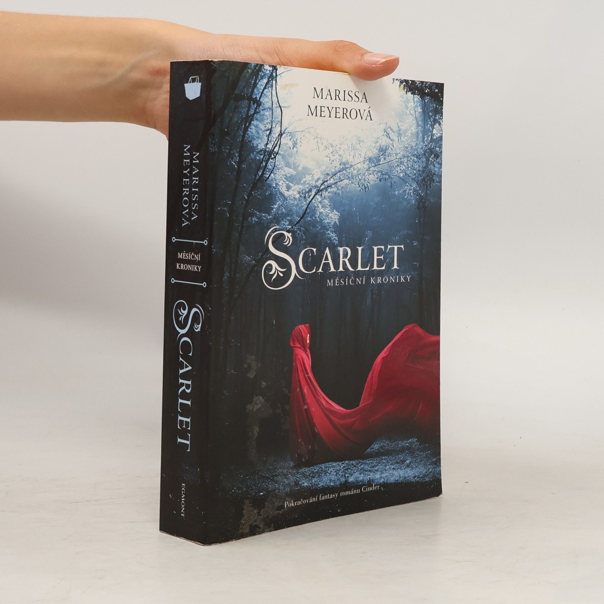 Scarlet. Měsíční kroniky. 2. díl