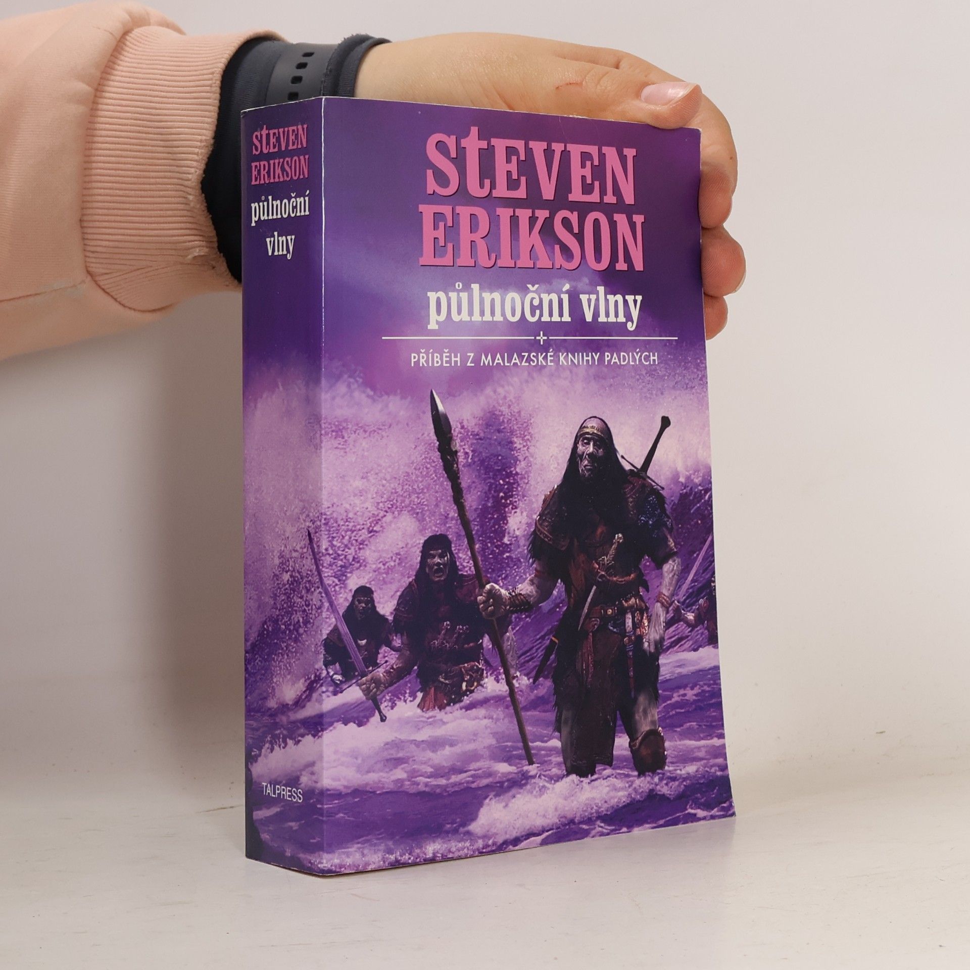 Steven Erikson Půlnoční vlny