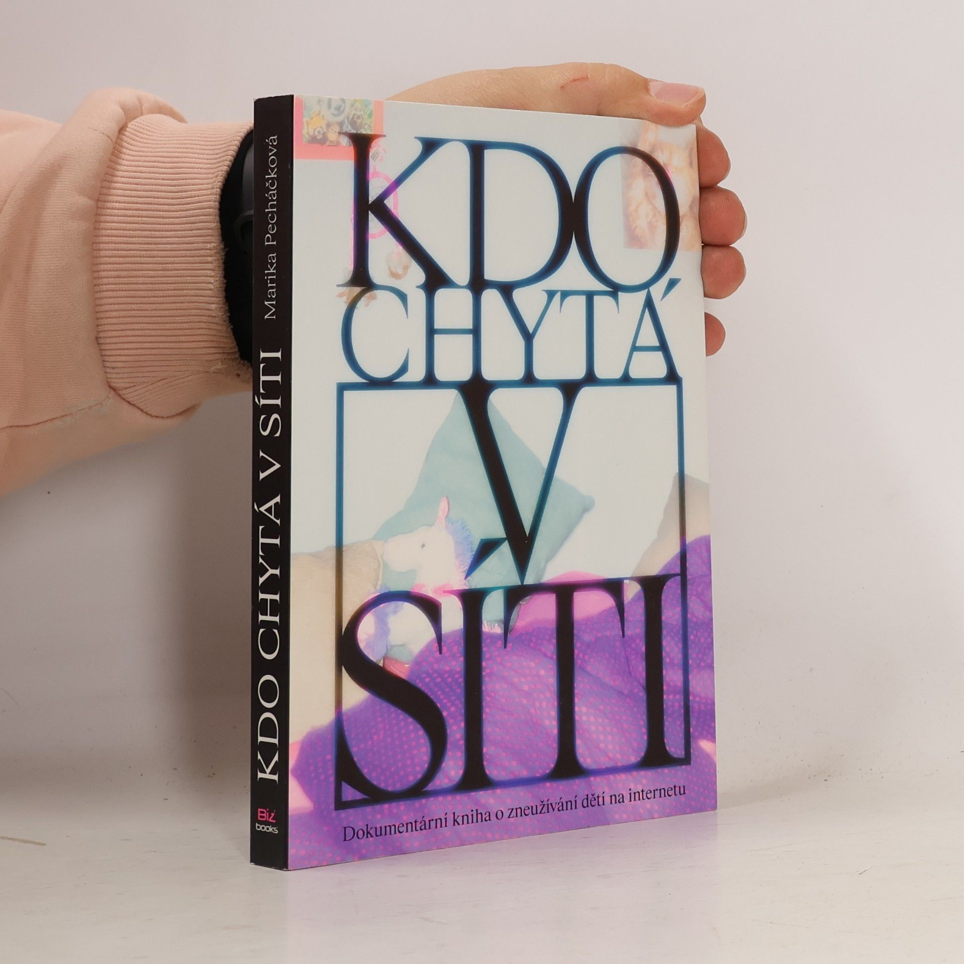 Marika Pecháčková Kdo chytá v síti