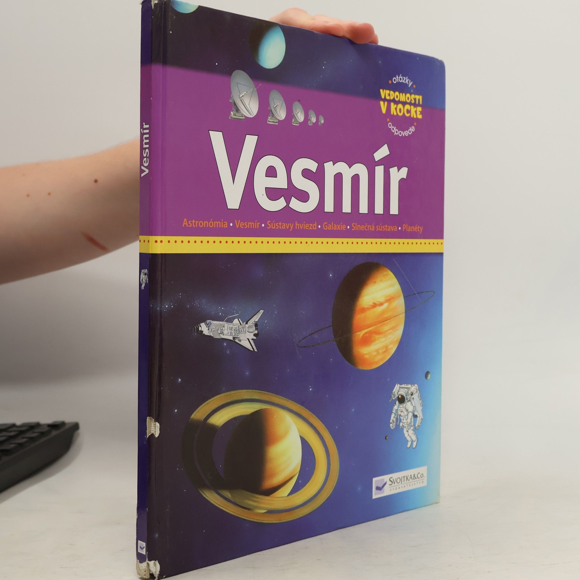 Various authors Vesmír