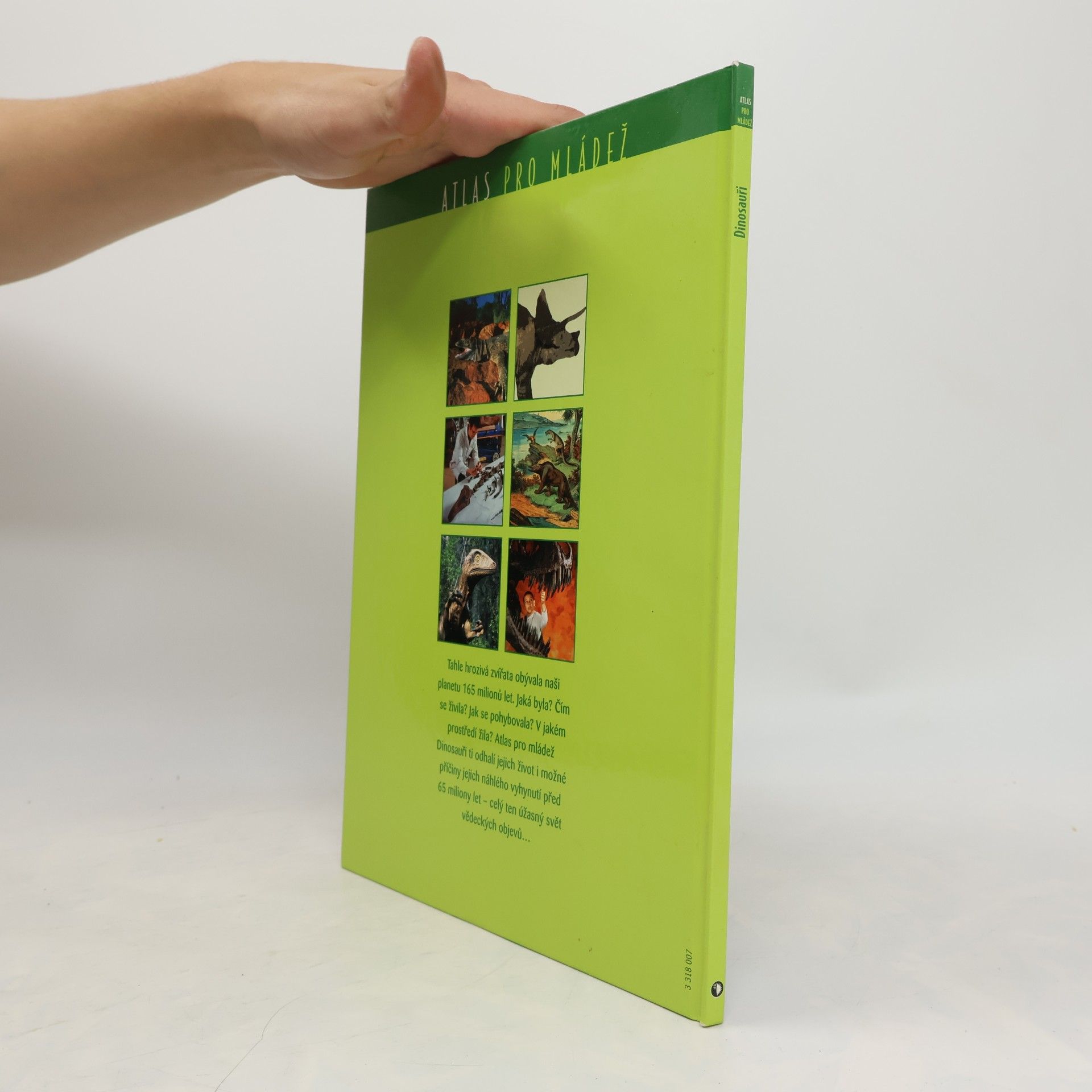 Collectif d'auteurs Dinosauři. Atlas pro mládež