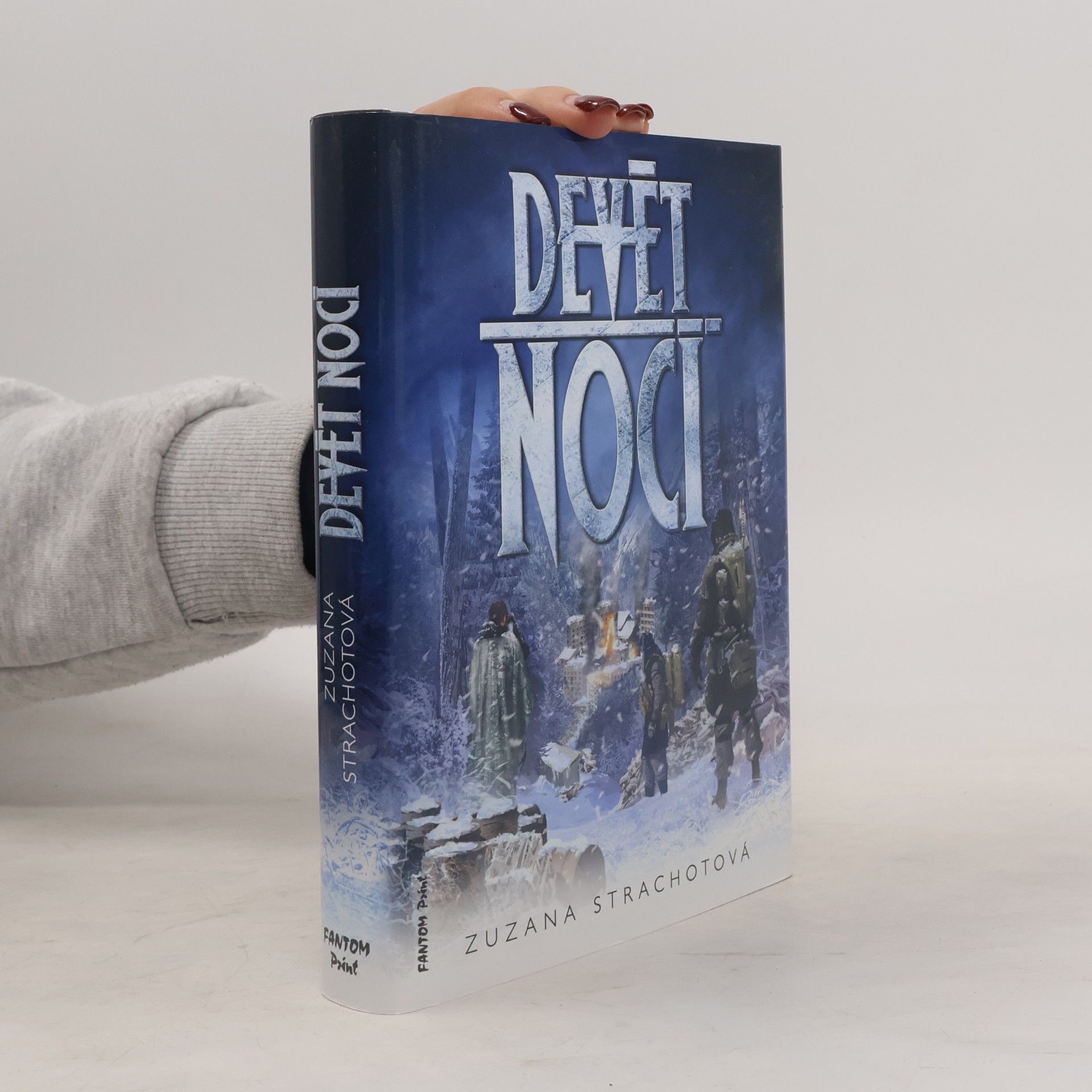 Zuzana Strachotová Devět nocí