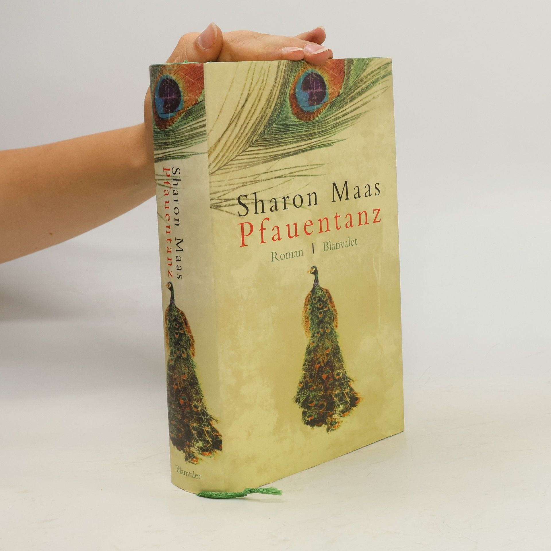 Sharon Maas Pfauentanz