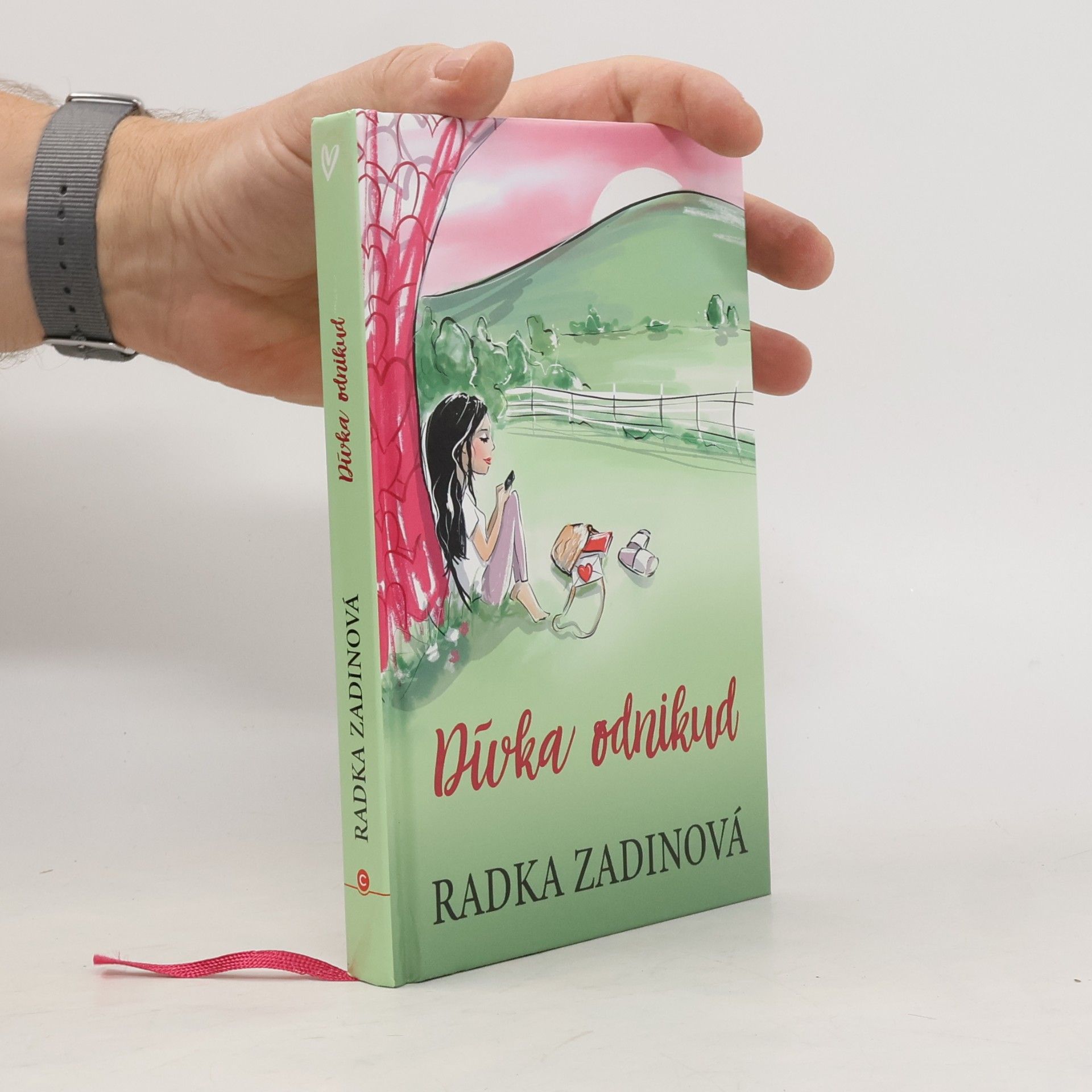 Dívka odnikud