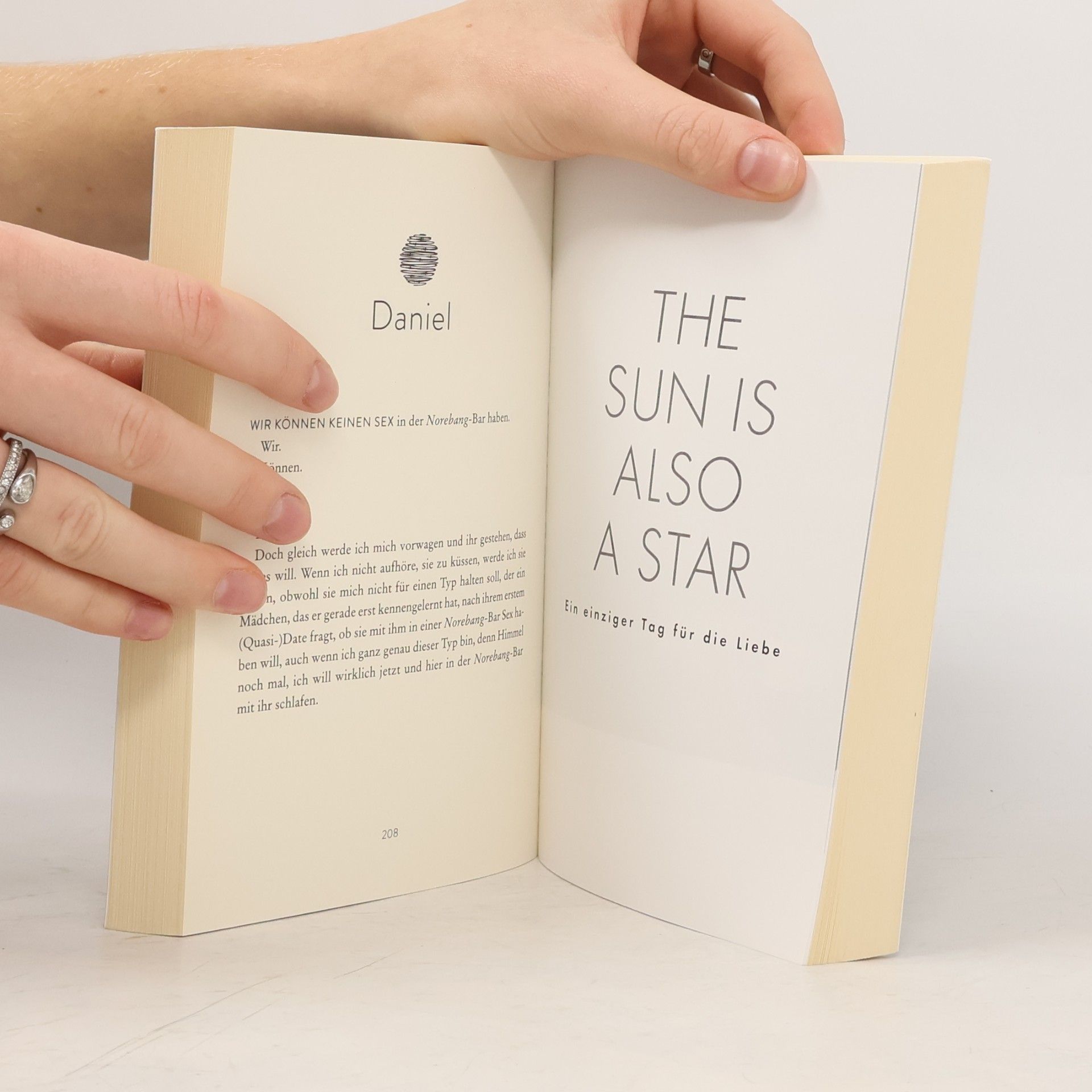 Nicola Yoon The Sun is also a Star - ein einziger Tag für die Liebe