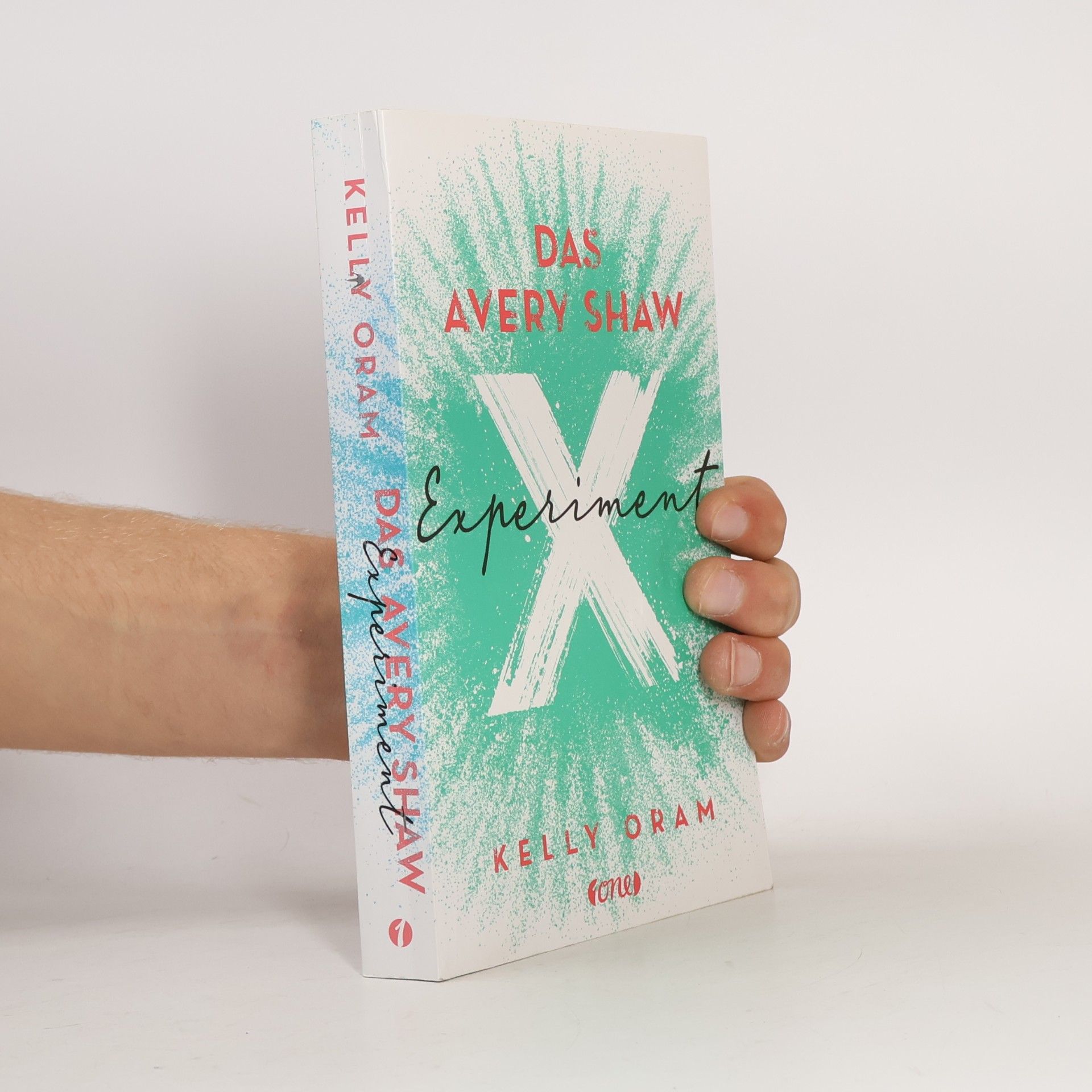 Kelly Oram Das Avery Shaw Experiment